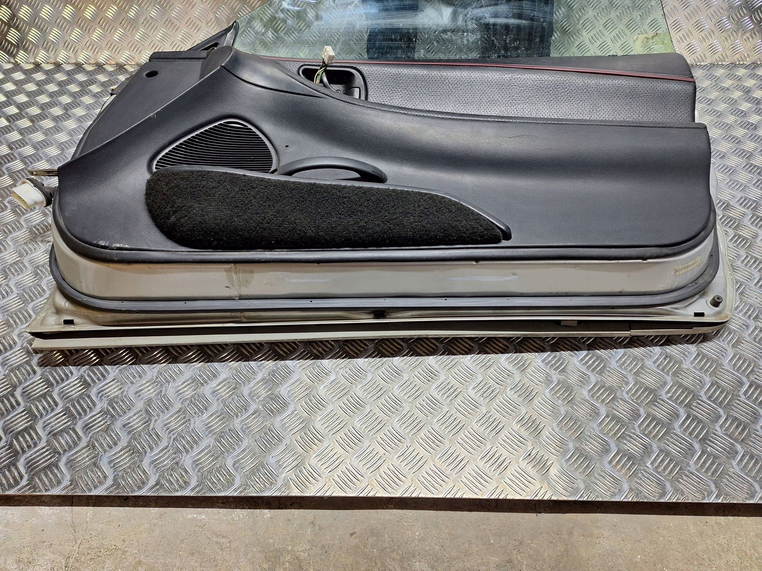 door right FORD PROBE II LIFT 94-97 complete moulding