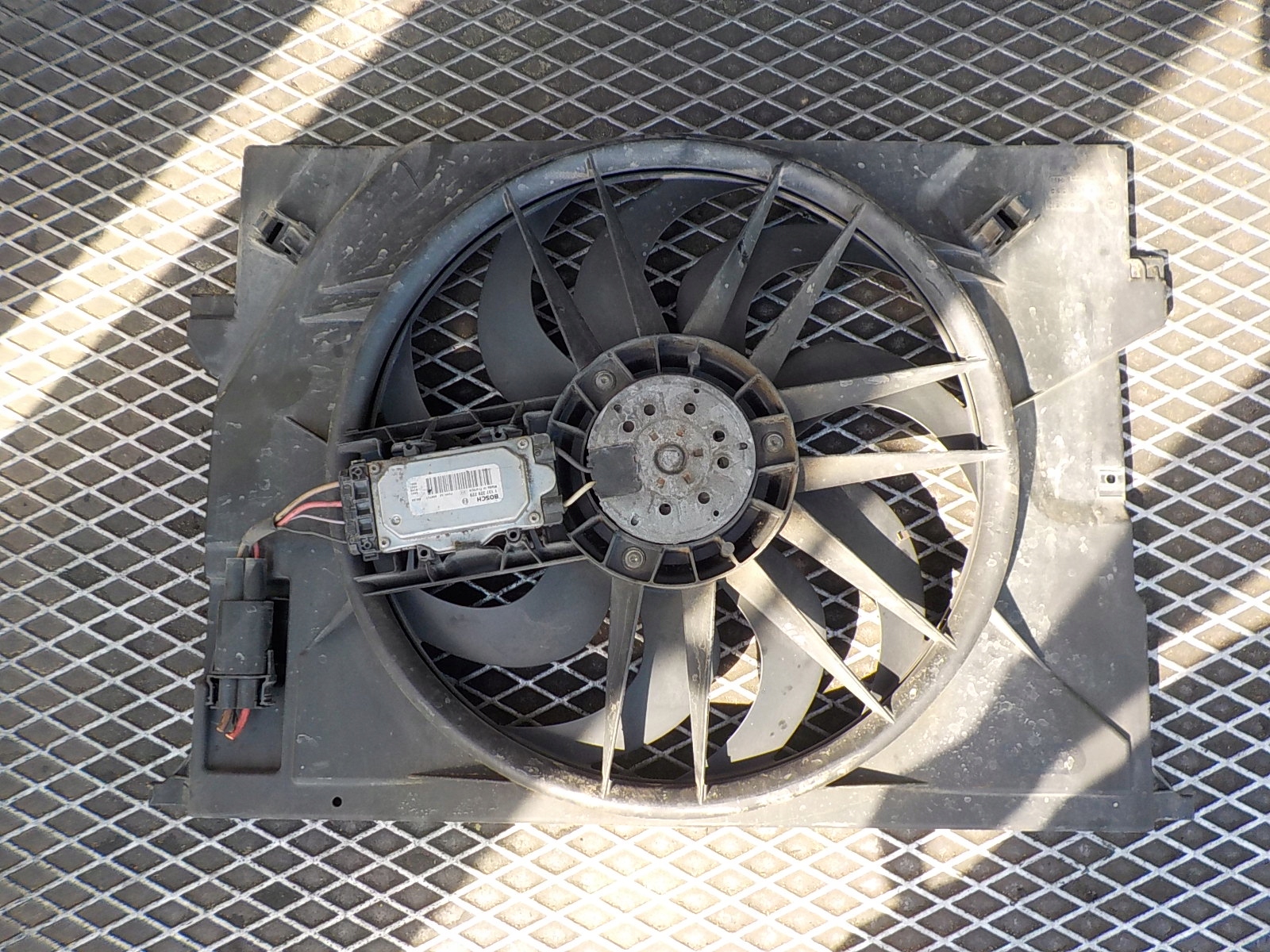 AUDI A6 C6 3.0 TDI fan module radiator 1137328229