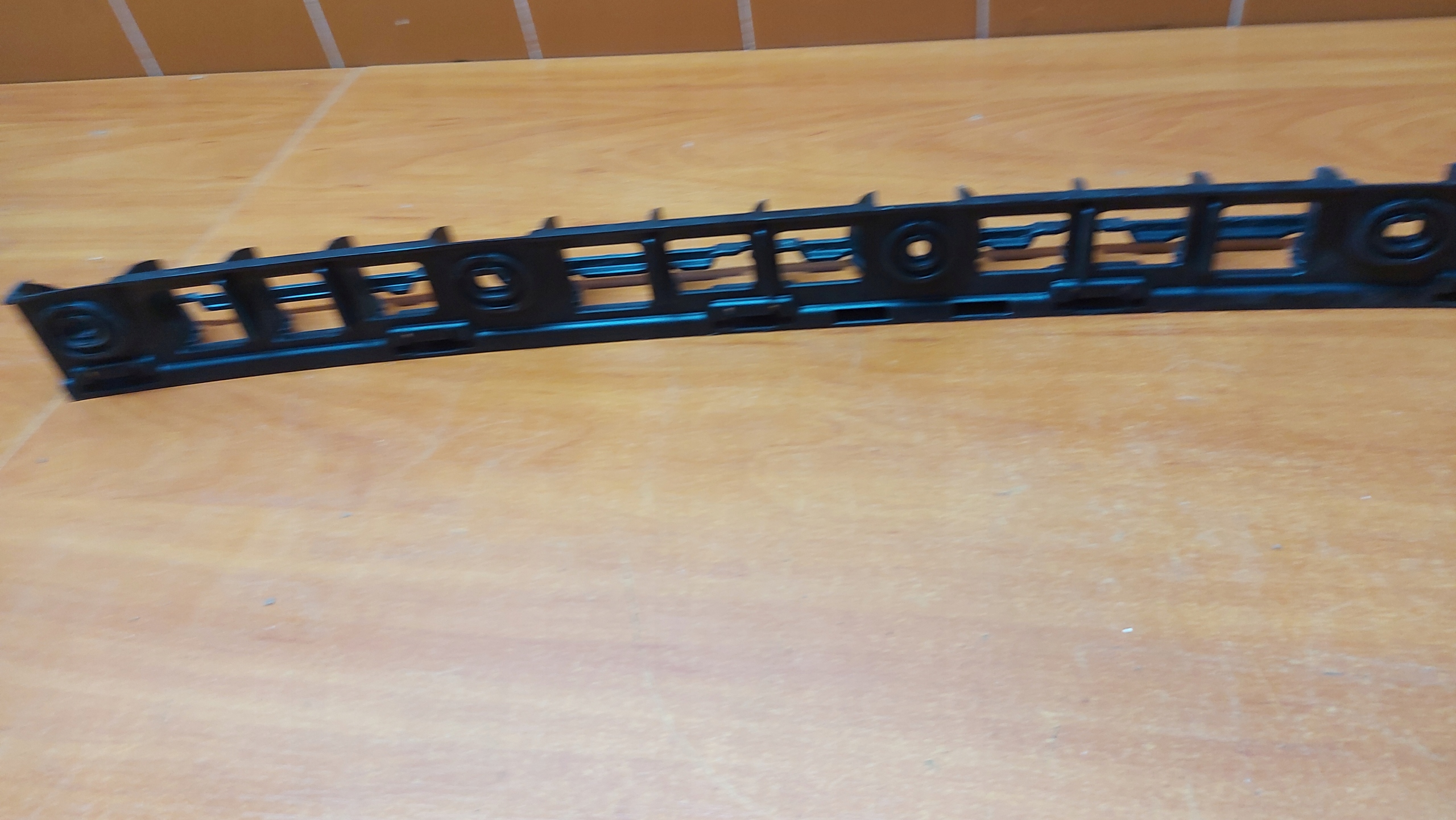 bumper bracket central rear part rear SKODA RAPID SEAT TOLEDO