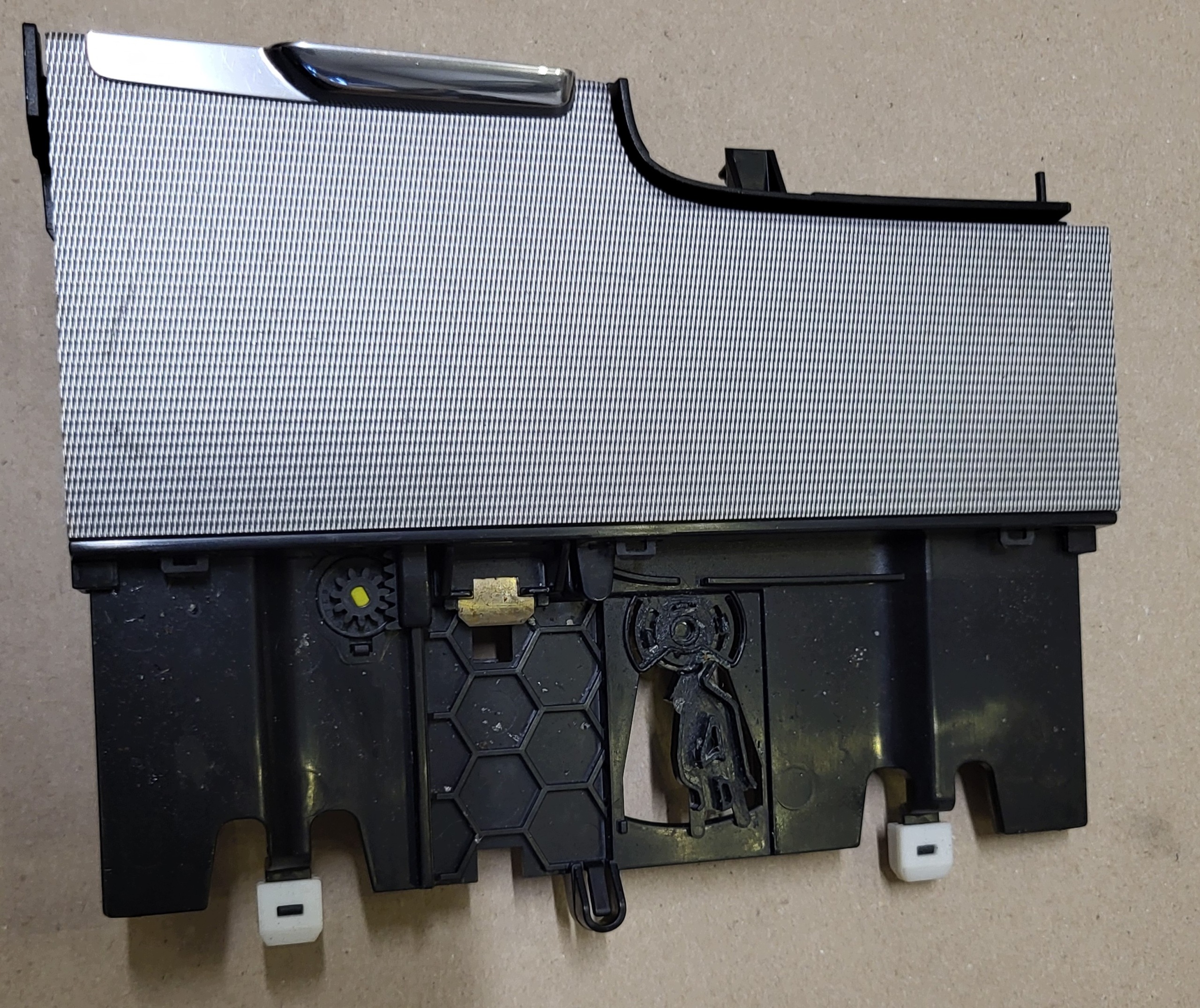 ashtray passenger compartment plato tunnel middle VOLVO XC60 II 31694582 OE
