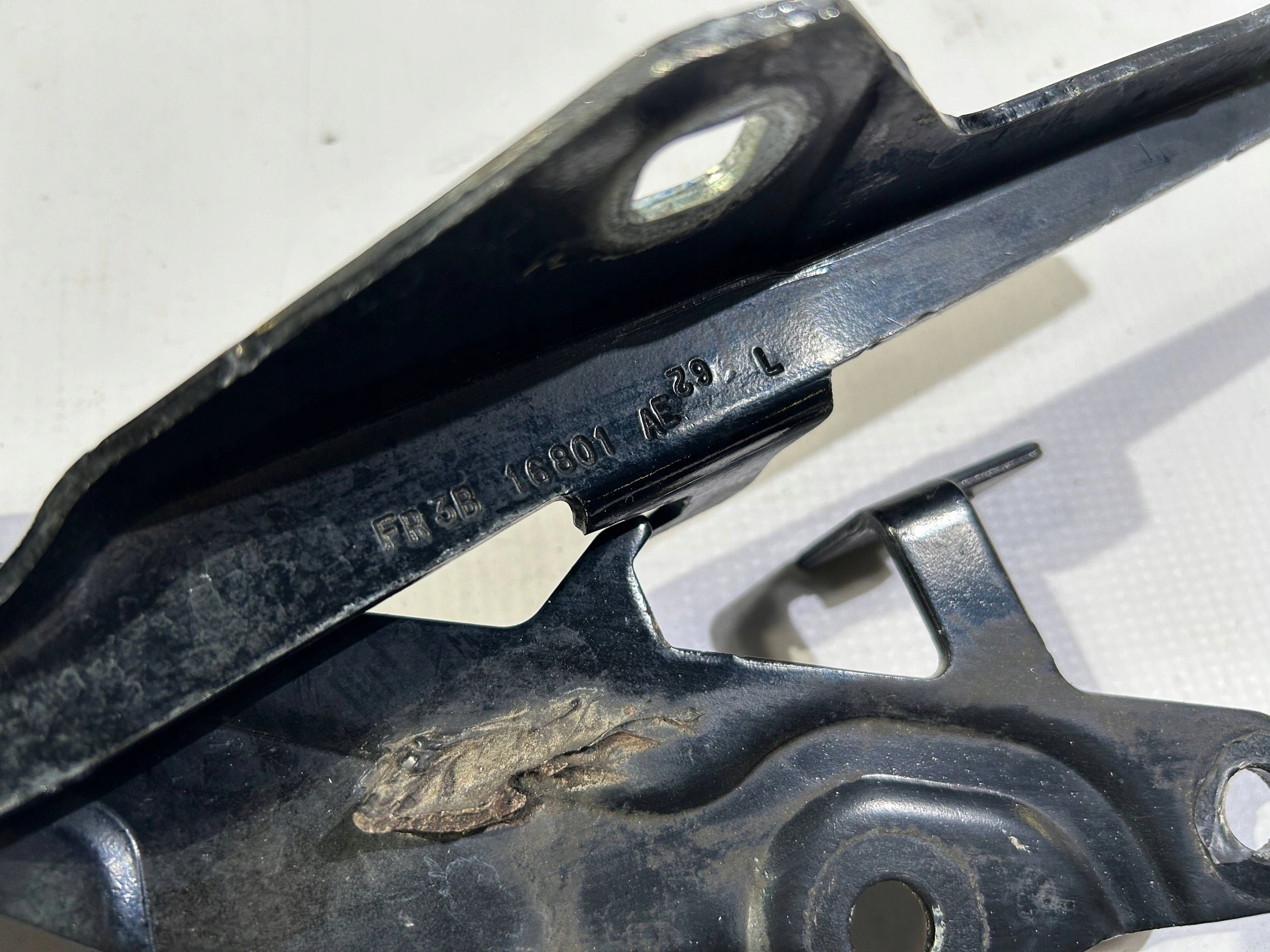 hinge bonnets left pokrywy of the engine Ford Mustang 2015