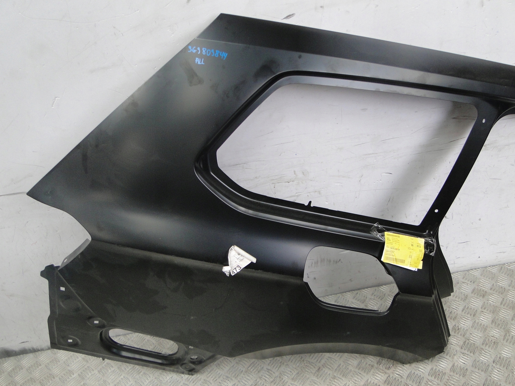 BŁOTNIK POSZYCIE PRAWY TYŁ VW PASSAT B8 KOMBI 3G 3G9 3G9809844 NOWY ORYGINA Producent części Volkswagen OE