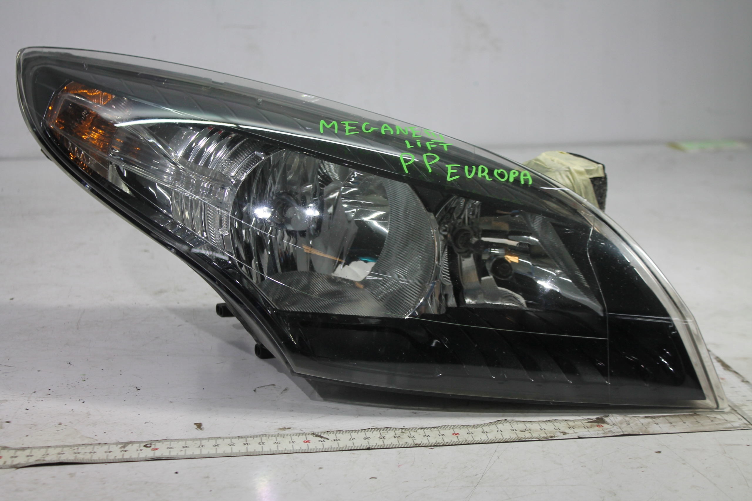 Фара правая MEGANE III рестайлинг европа 12-15