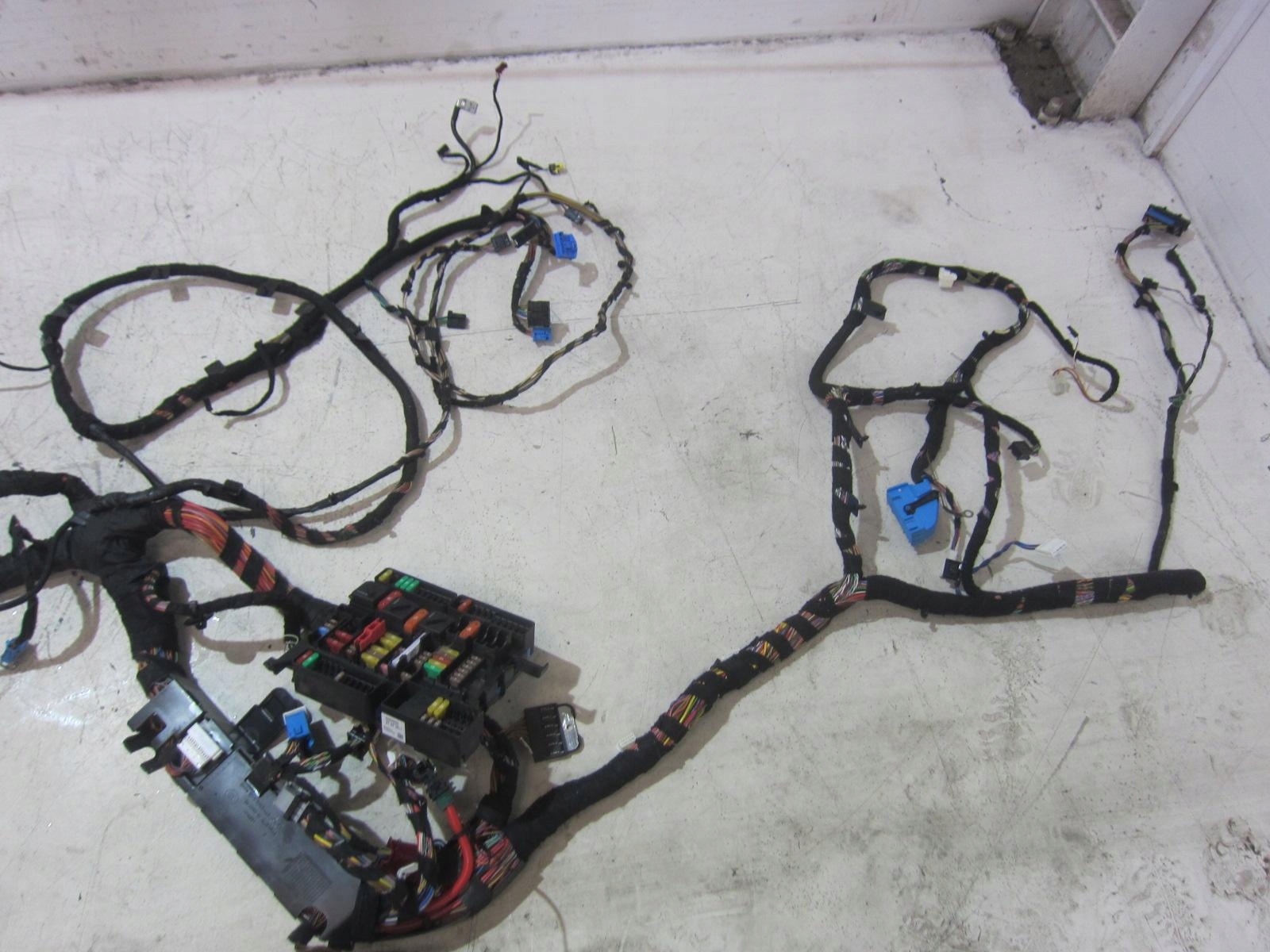 BMW X1 F48 bundle KOSTKI lights LED right front wiring WTYCZKI 6821872