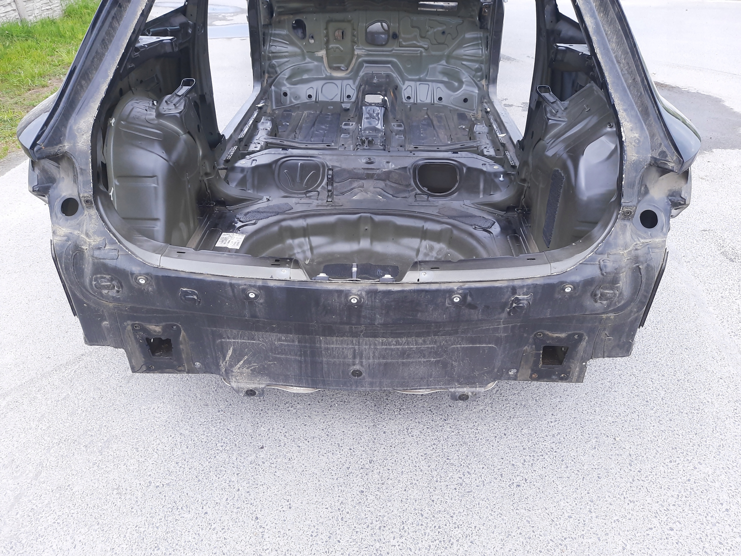 SEAT LEON III 3D DUPA DACH ĆWIARTKI PRAWA I LEWA LY9T Producent części SEAT OE