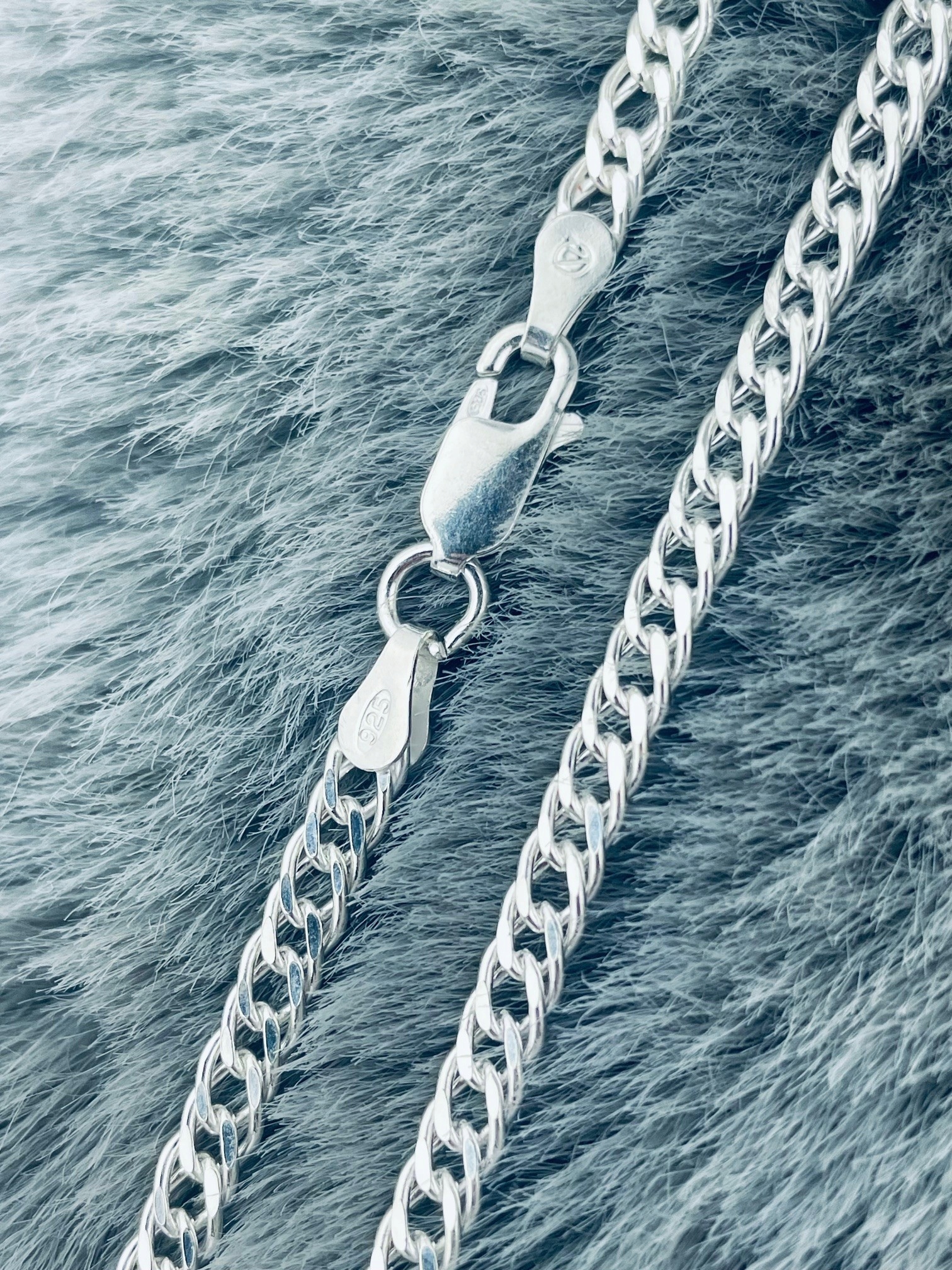 Stříbrný řetízek široký, dlouhý Rombo