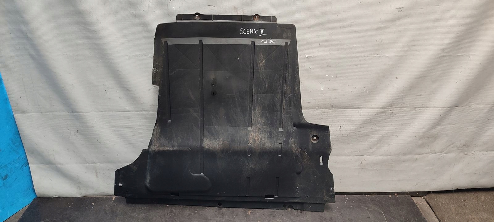 cover below engine of the engine Renault Scenic II LIFT 1,5 DCI