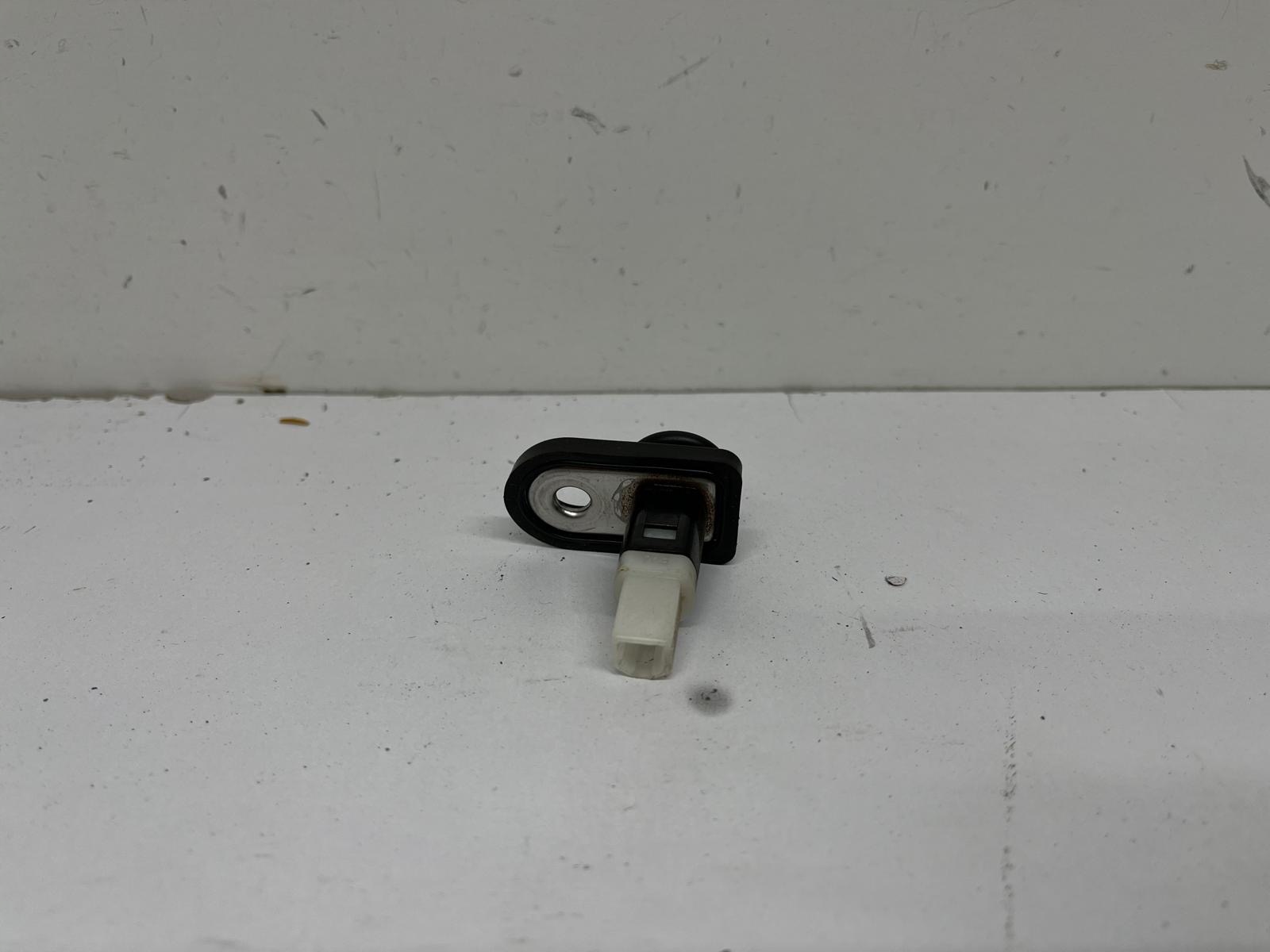HYUNDAI I30 UND SENSOR KRANCOWY OTWARCIA TÜR 2007