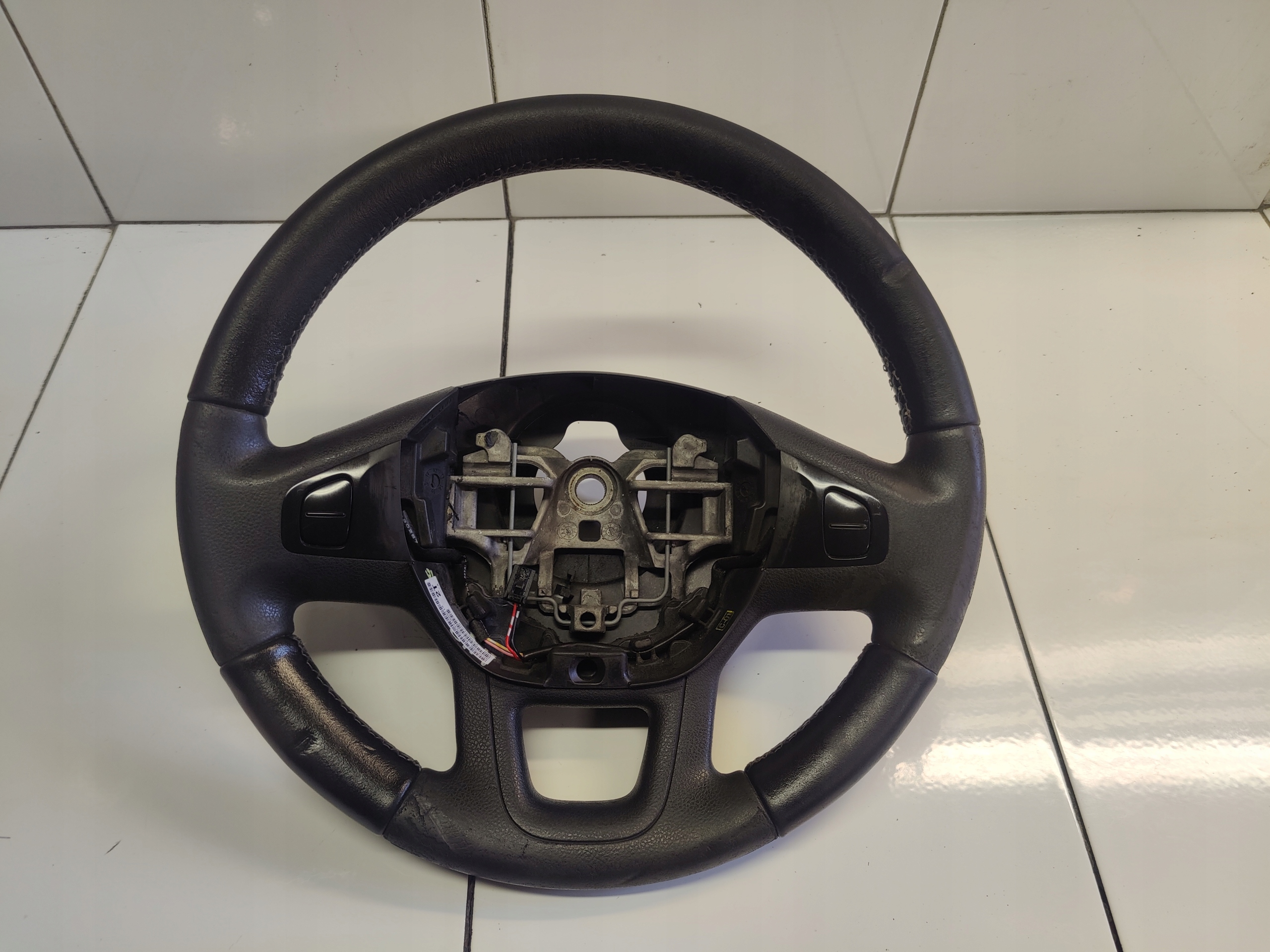 RENAULT TRAFIC III Volant 93868108