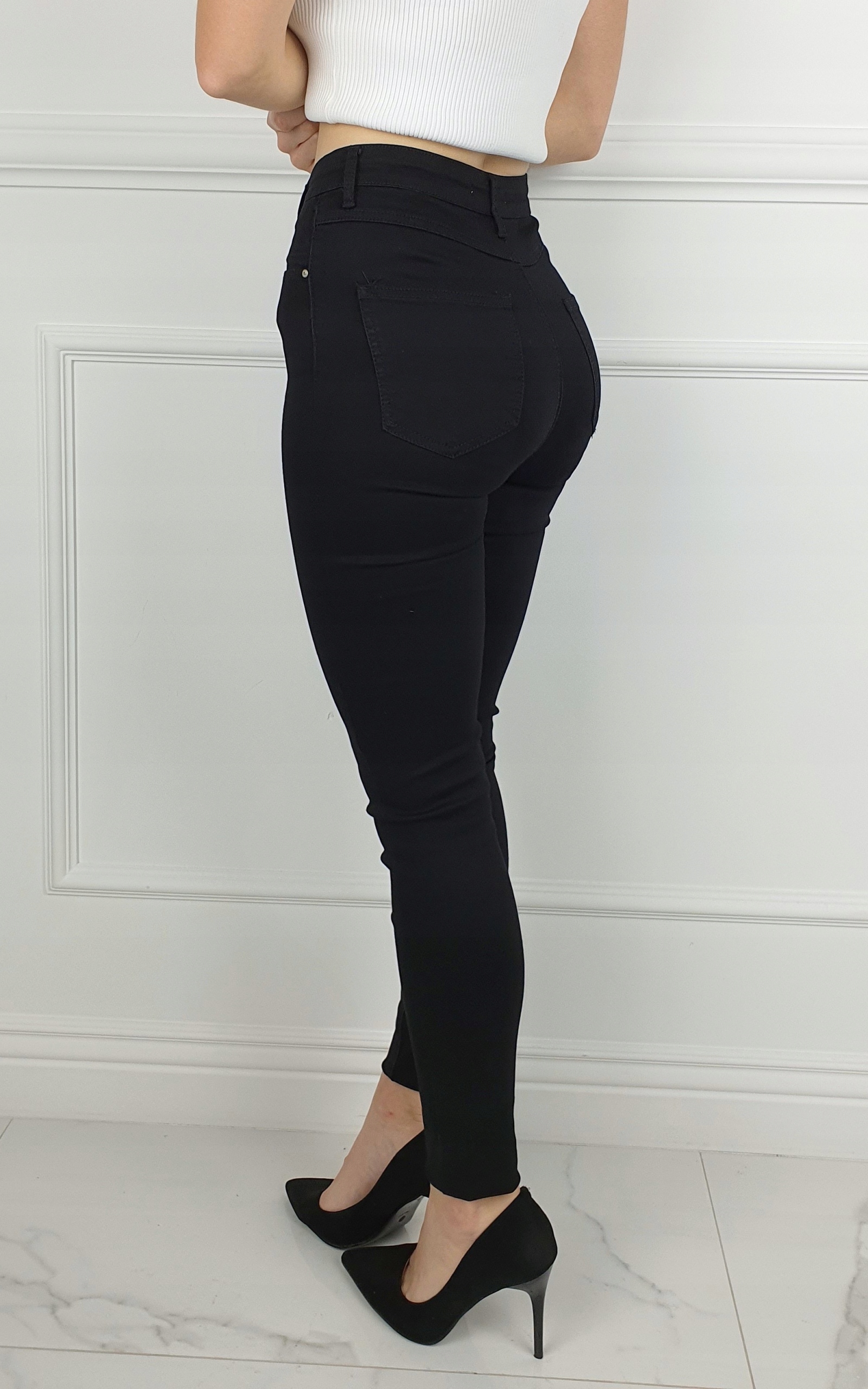 # DAMSKIE SPODNIE JEANSOWE WYSZCZUPLAJĄCE KOLORY # Rozmiar L