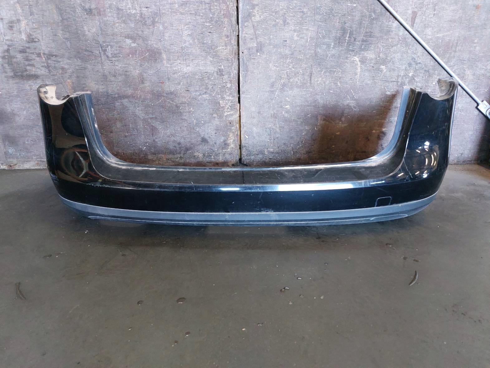 bumper rear part + supports VOLKSWAGEN PASSAT B6 L041