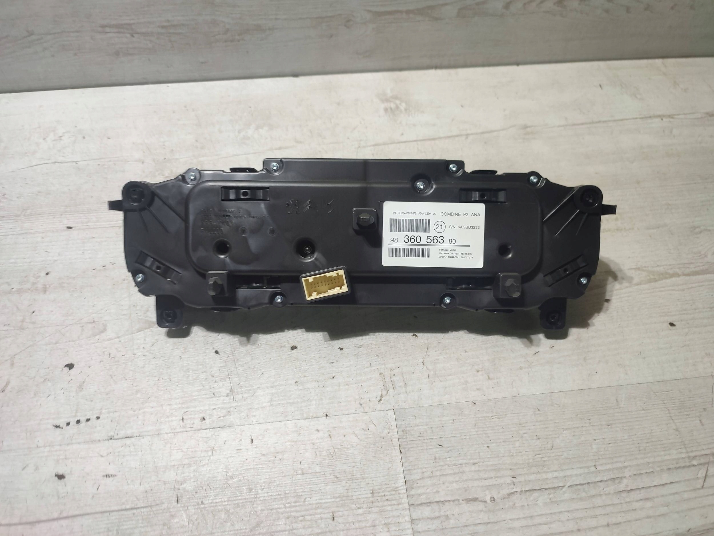 Peugeot 2008 II 2020 dials / Predkosciomierz