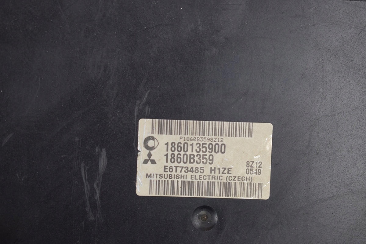 computer control unit MITSUBISHI COLT 1860135900 1860B359