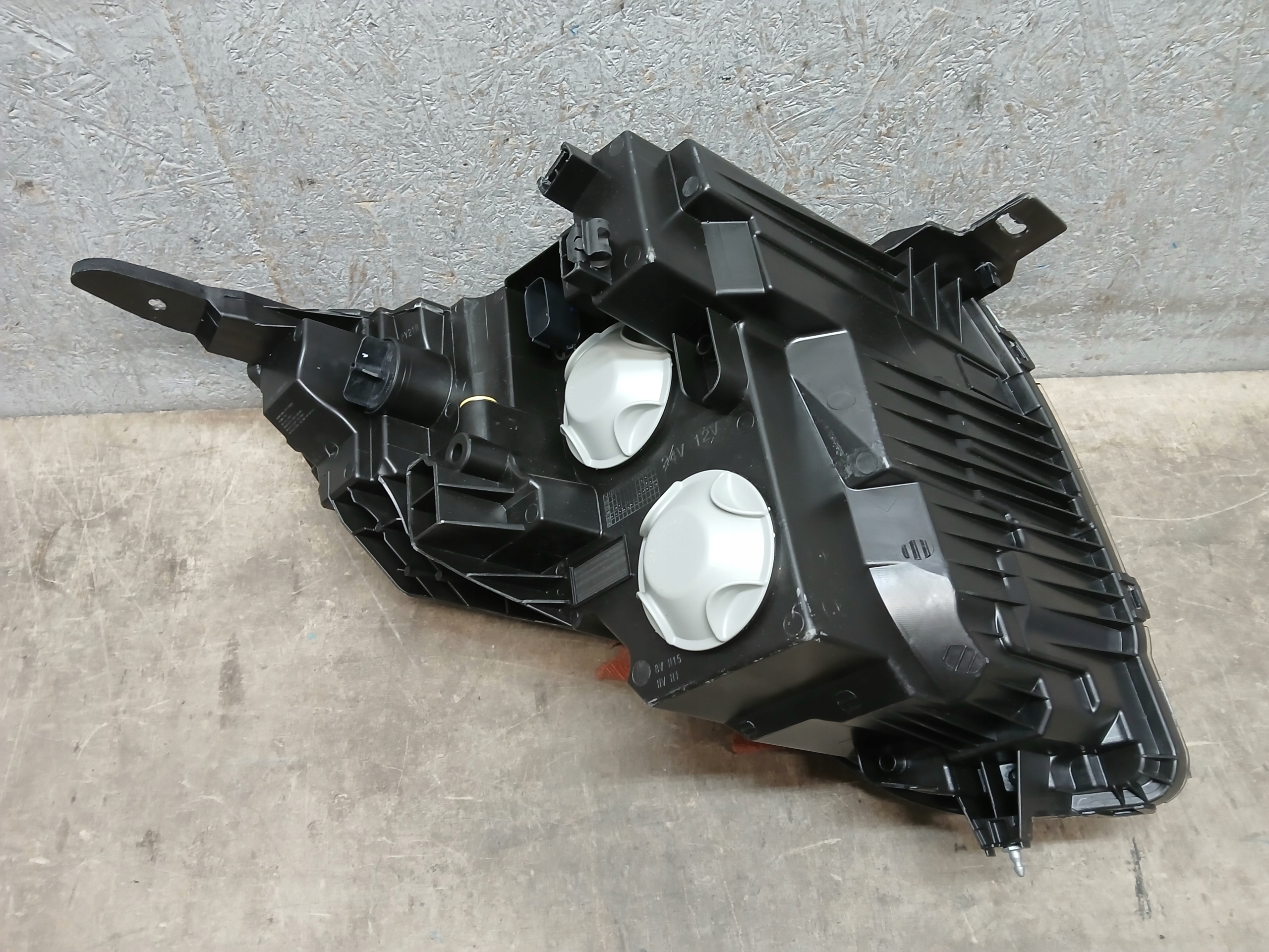 light front left FORD COURIER MK3 24- R2X6-13W030-CF