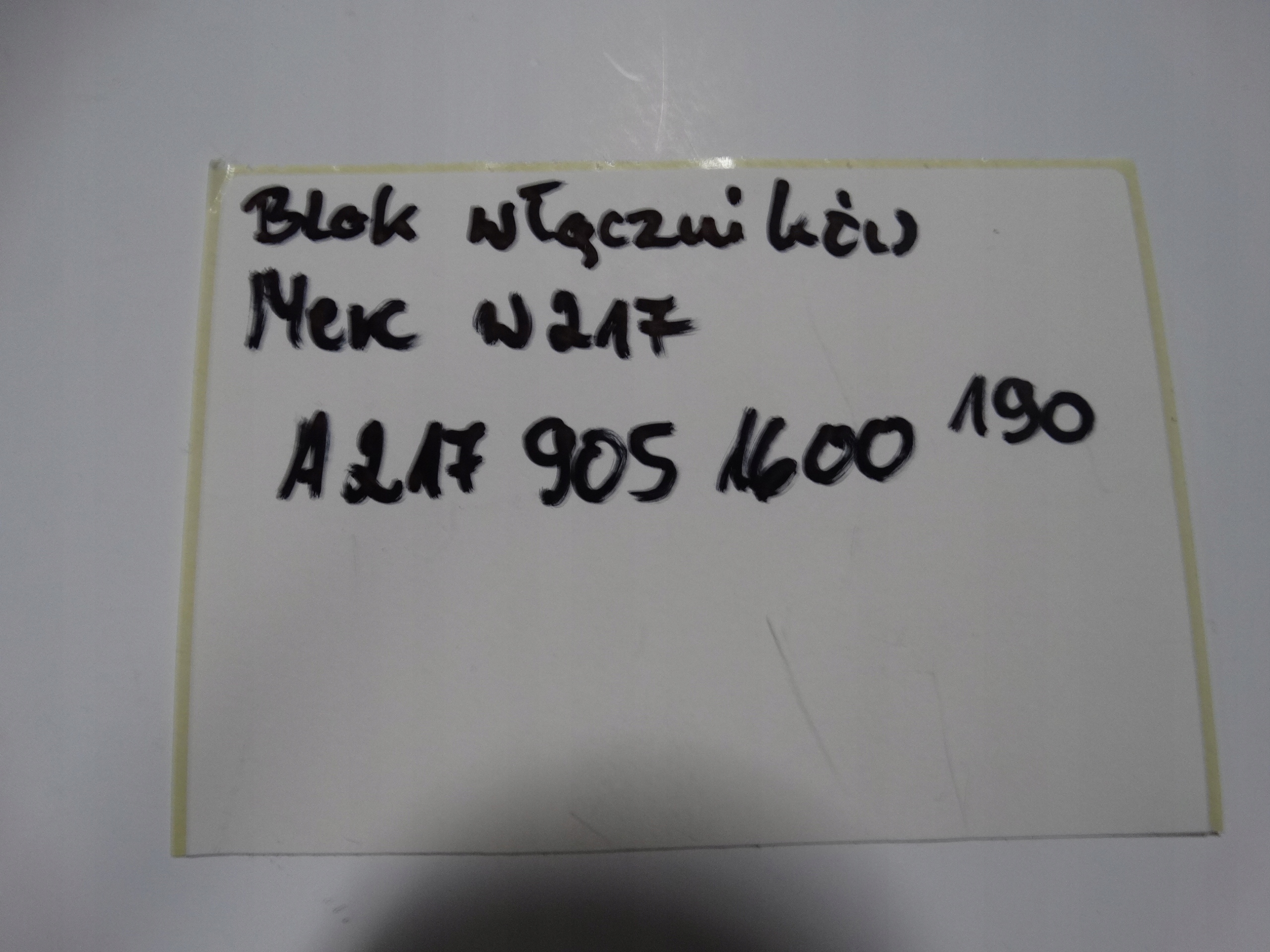 IDEALNY PANEL WLACZNIKOW MERCEDES W217 1