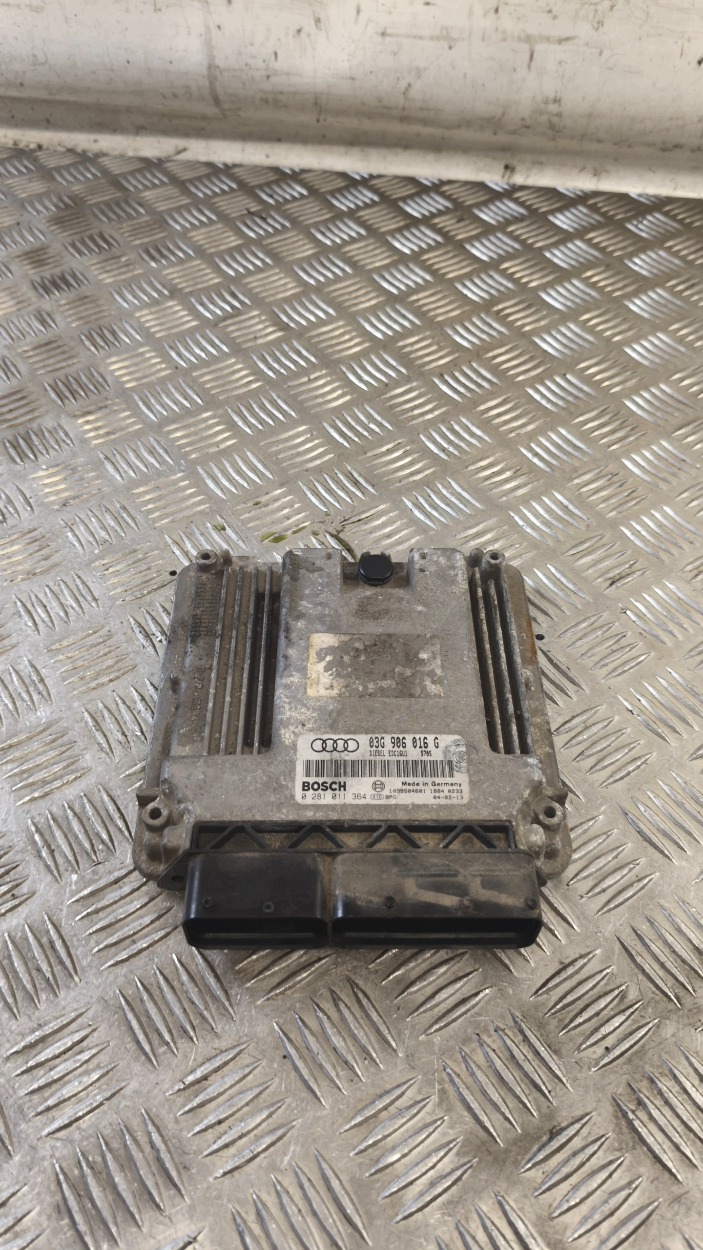 computer control unit of the engine AUDI A3 8P 2.0TDI 03G906016G