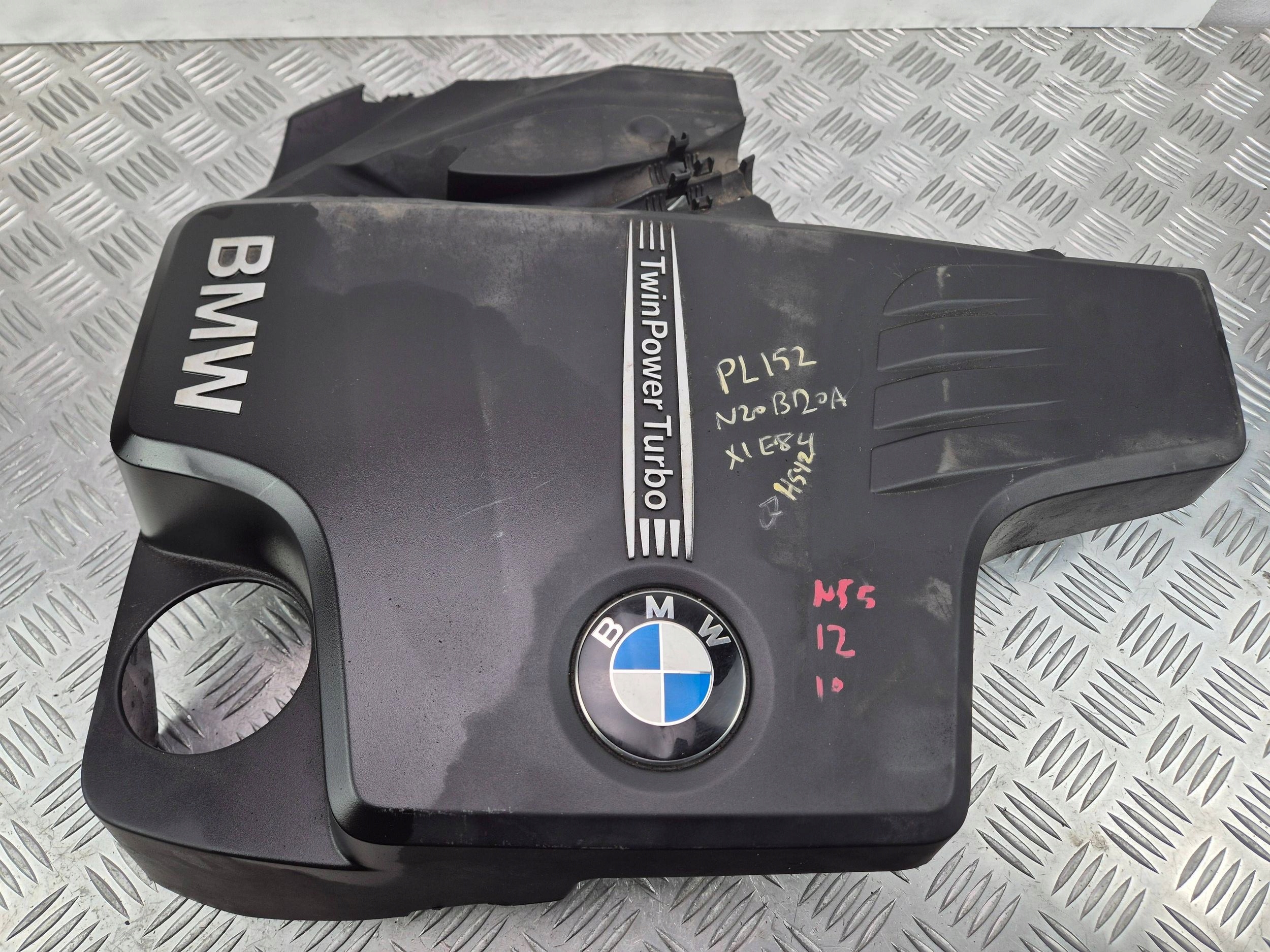 BMW X1 E84 xDrive 20i N20 motor cover 7589053