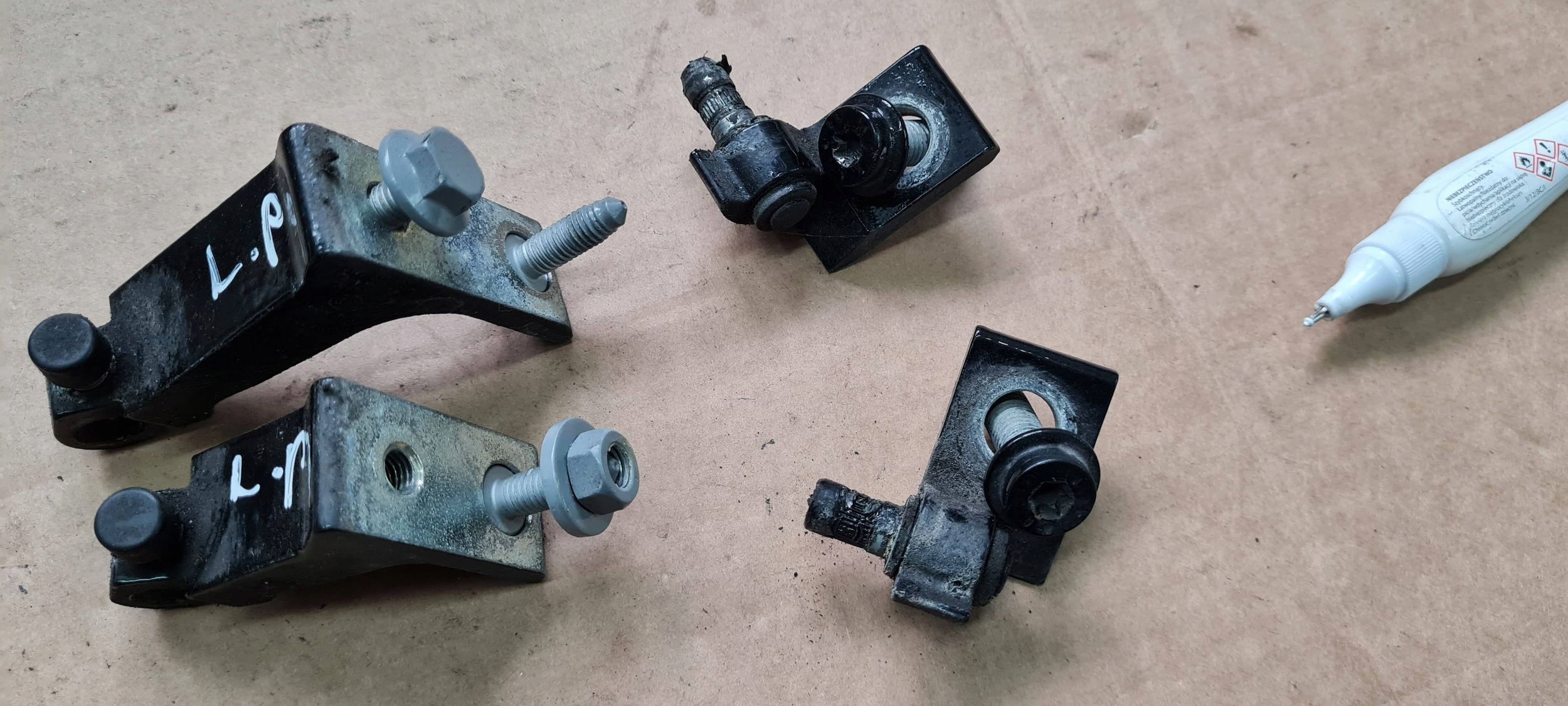 A4 B9 8W S4 hinge hinges door left front KOMPLET LY9T