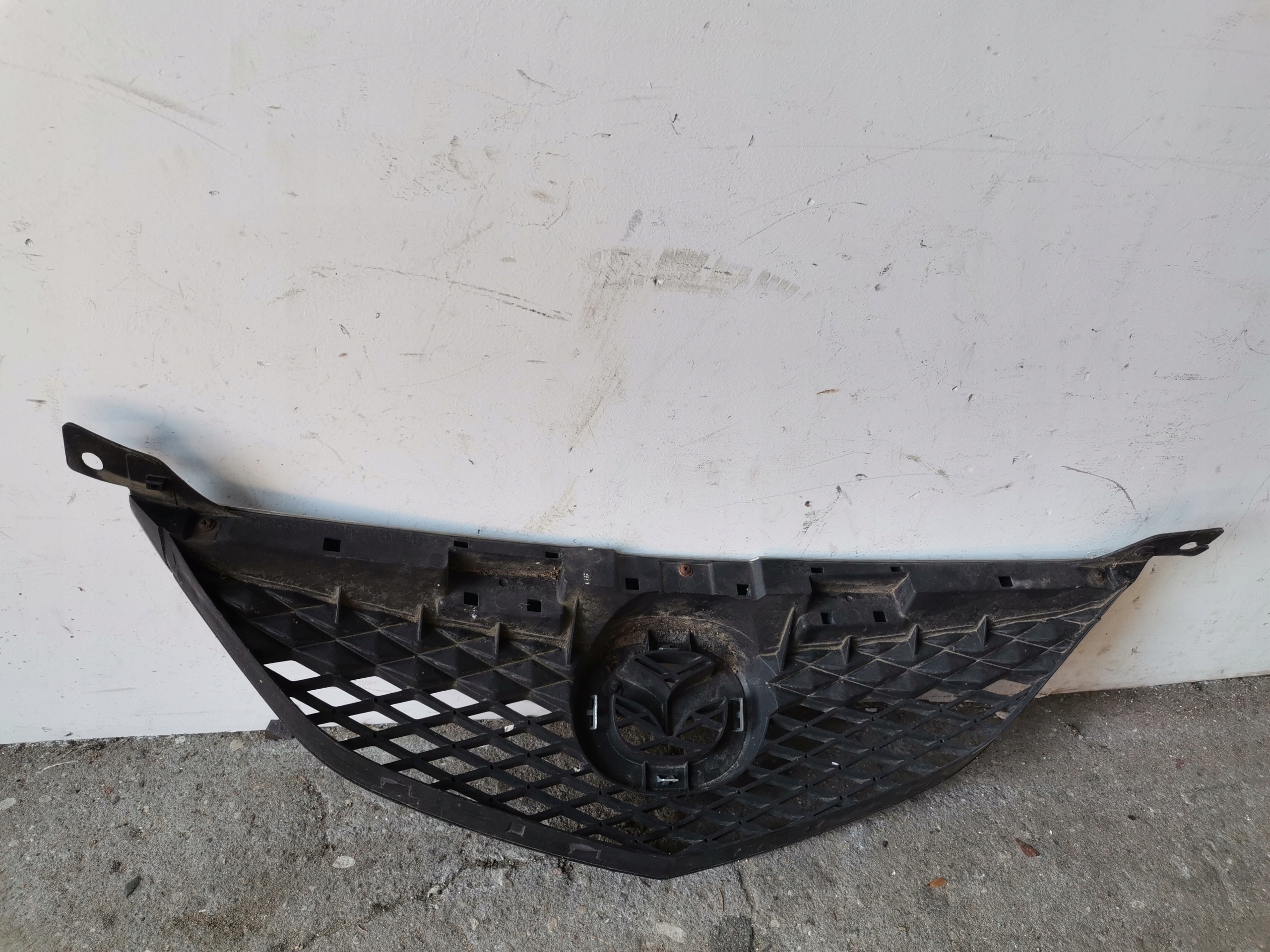 Grille MAZDA 6 GG 2002-2008 GJ6A50712