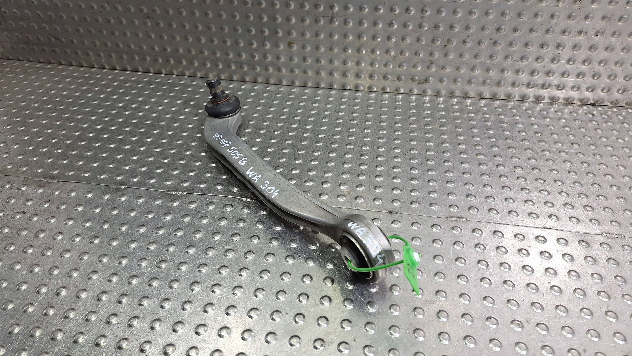 arm left front upper OE 4E0407505B AUDI A6 C6 A8 D3 PHAETON