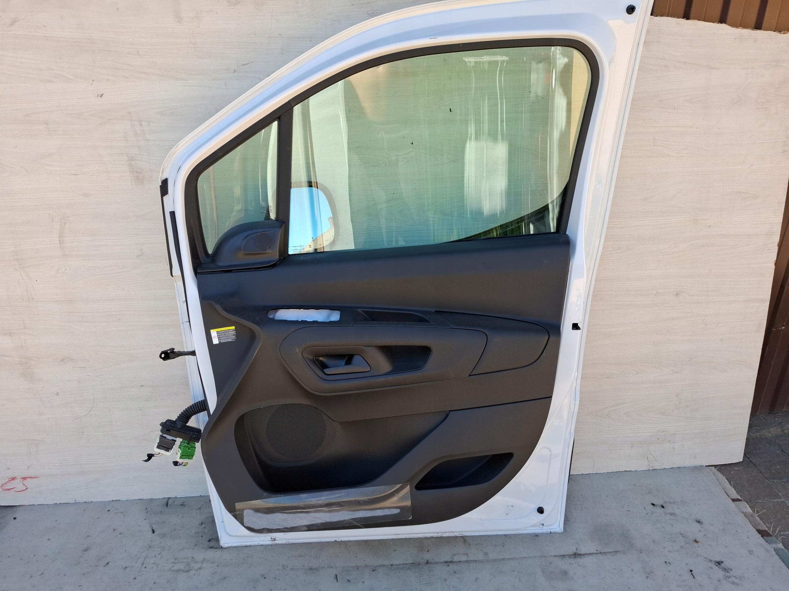 door front front right EPR PEUGEOT PARTNER IV BERLINGO IV 24r