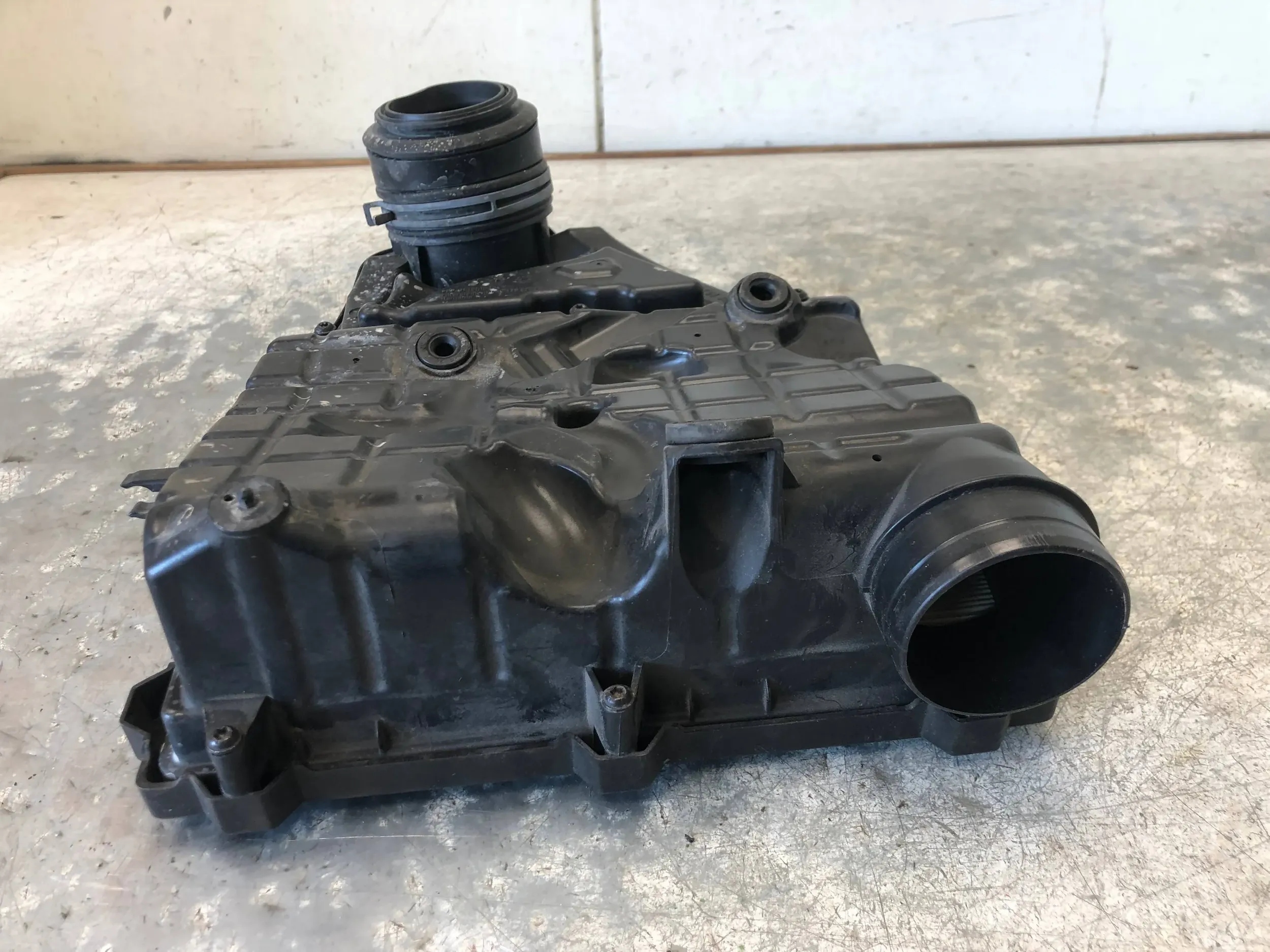 Gehäuse filter luft SEAT IBIZA V 04C129601M