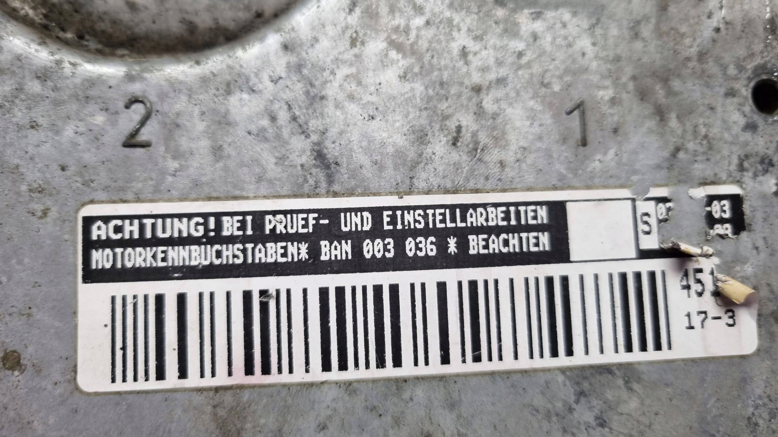 Abdeckung der Ventile rechts 07C103476J VW PHAETON BENTLEY A8 D3 6.0 W12 BAN