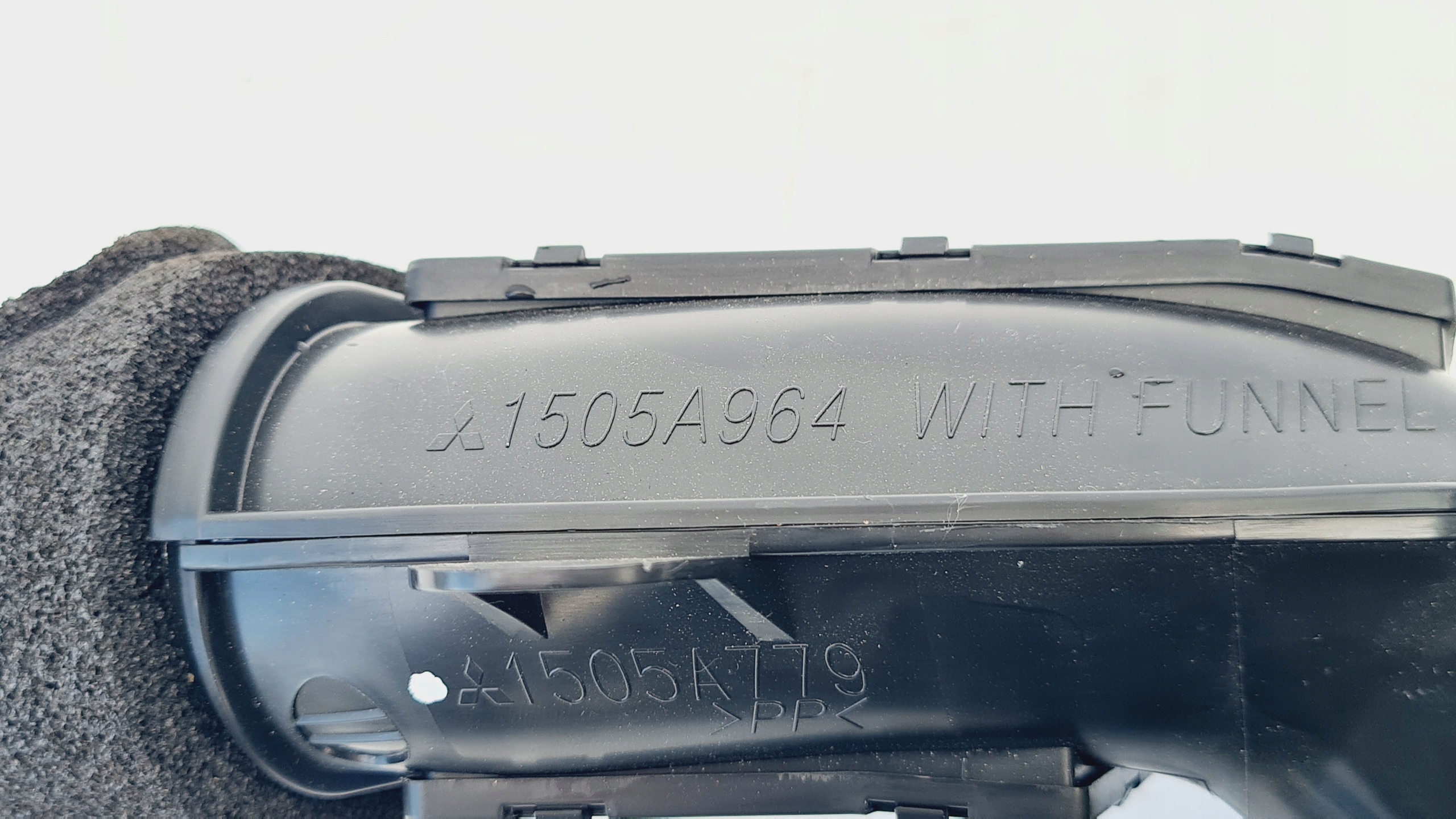 MITSUBISHI L200 2.4 DID 2015-2019 Gehäuse filter