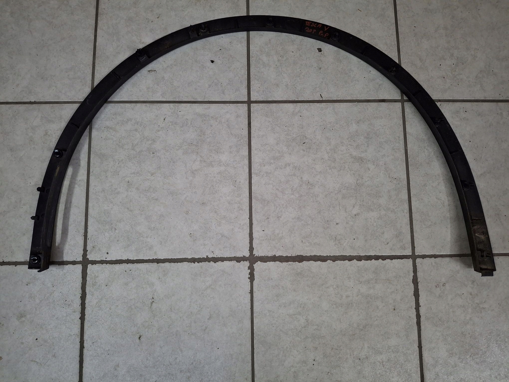 cap for fender left or right front TESLA Y 2020R->