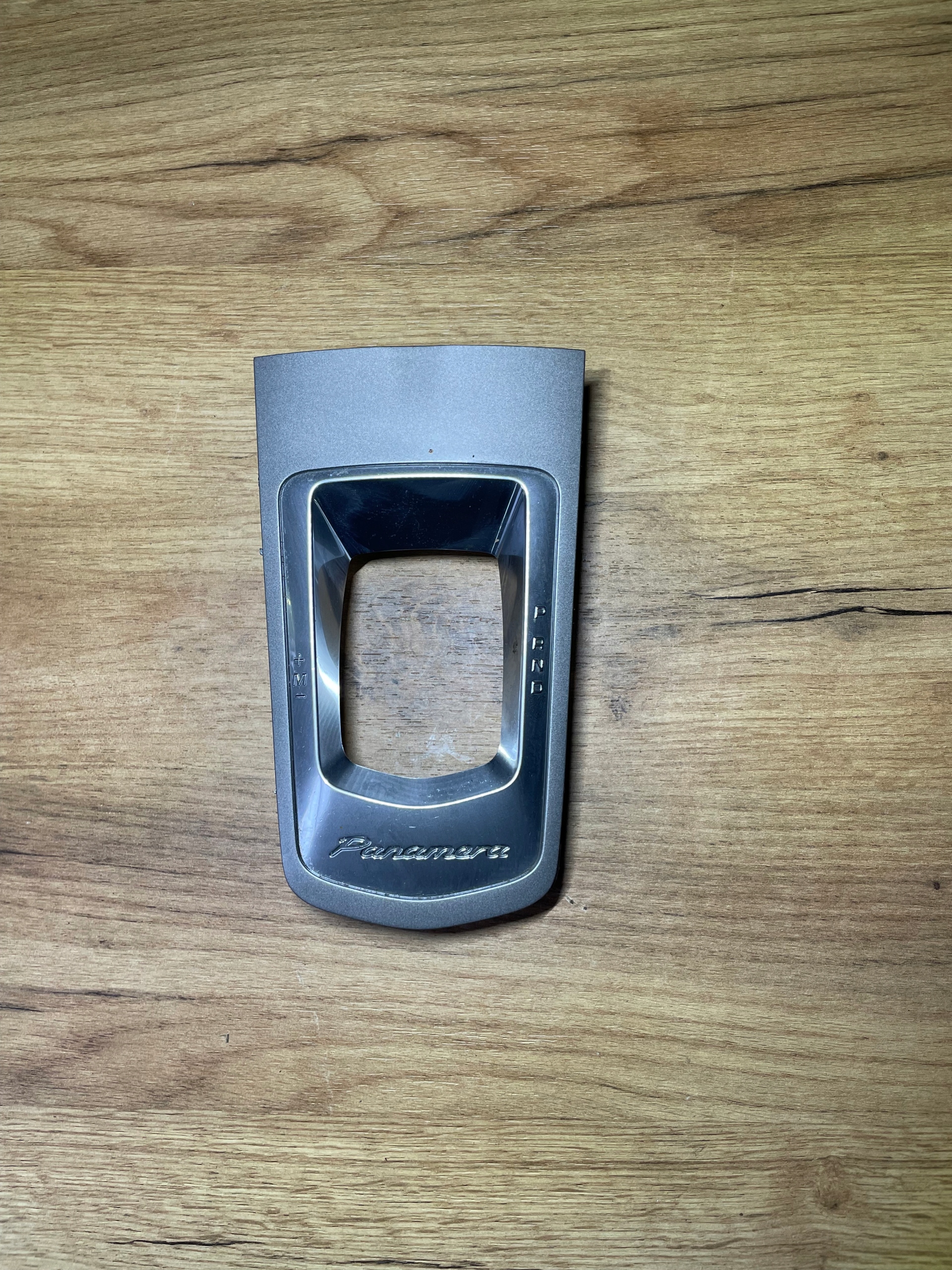 0024972050 - РАМКА РУЧКИ ПЕРЕМИКАННЯ ПЕРЕДАЧ PDK PORSCHE PANAMERA 970