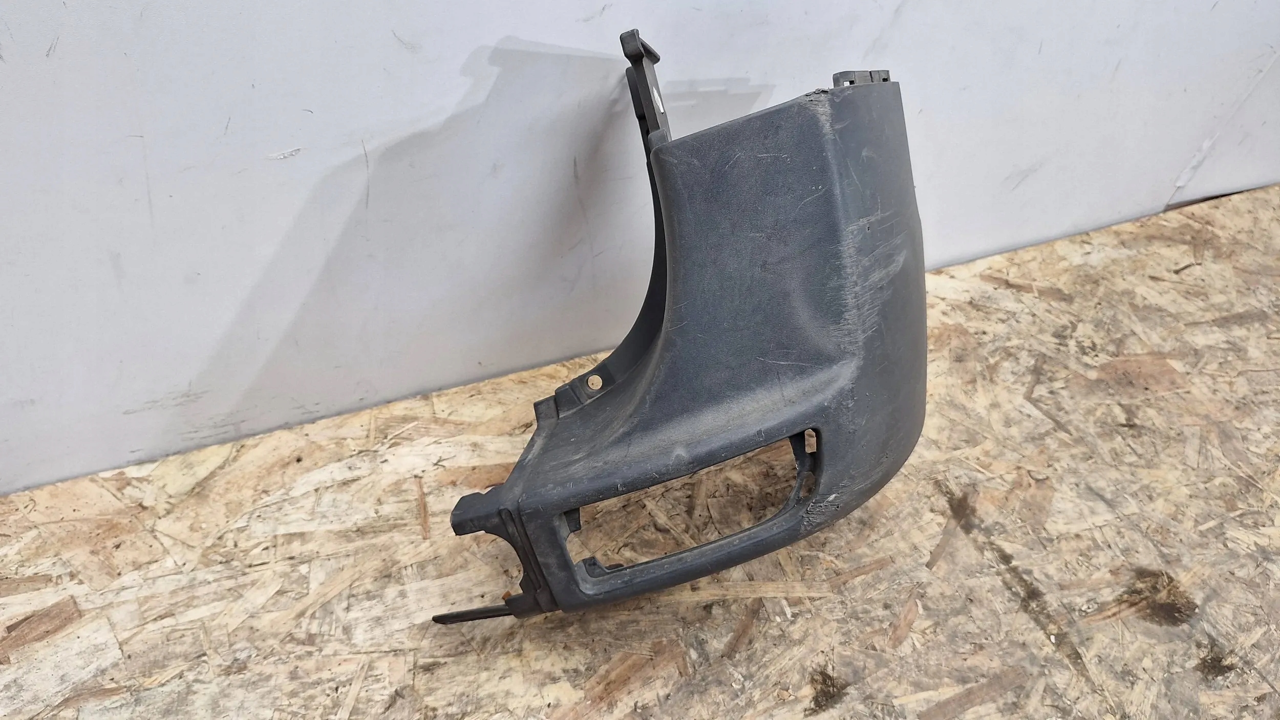 Unité d’angle Pare choc A9068802371 Mercedes Sprinter W906