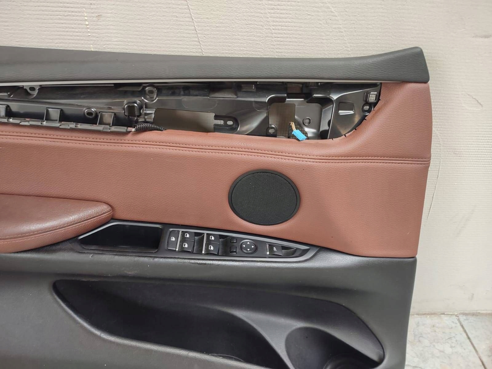 side driver´s / upholstery door przednich left side BMW X5 F15 2015