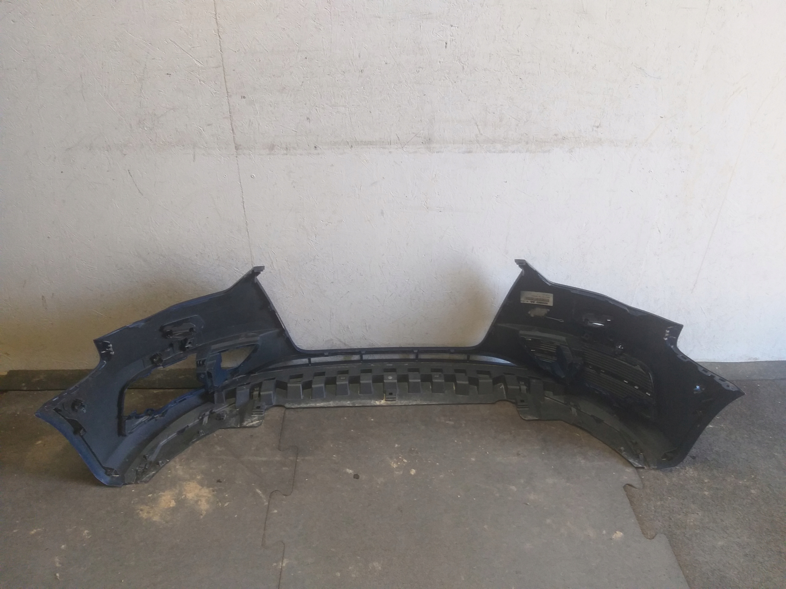 bumper front AUDI A3 13-16 8V0