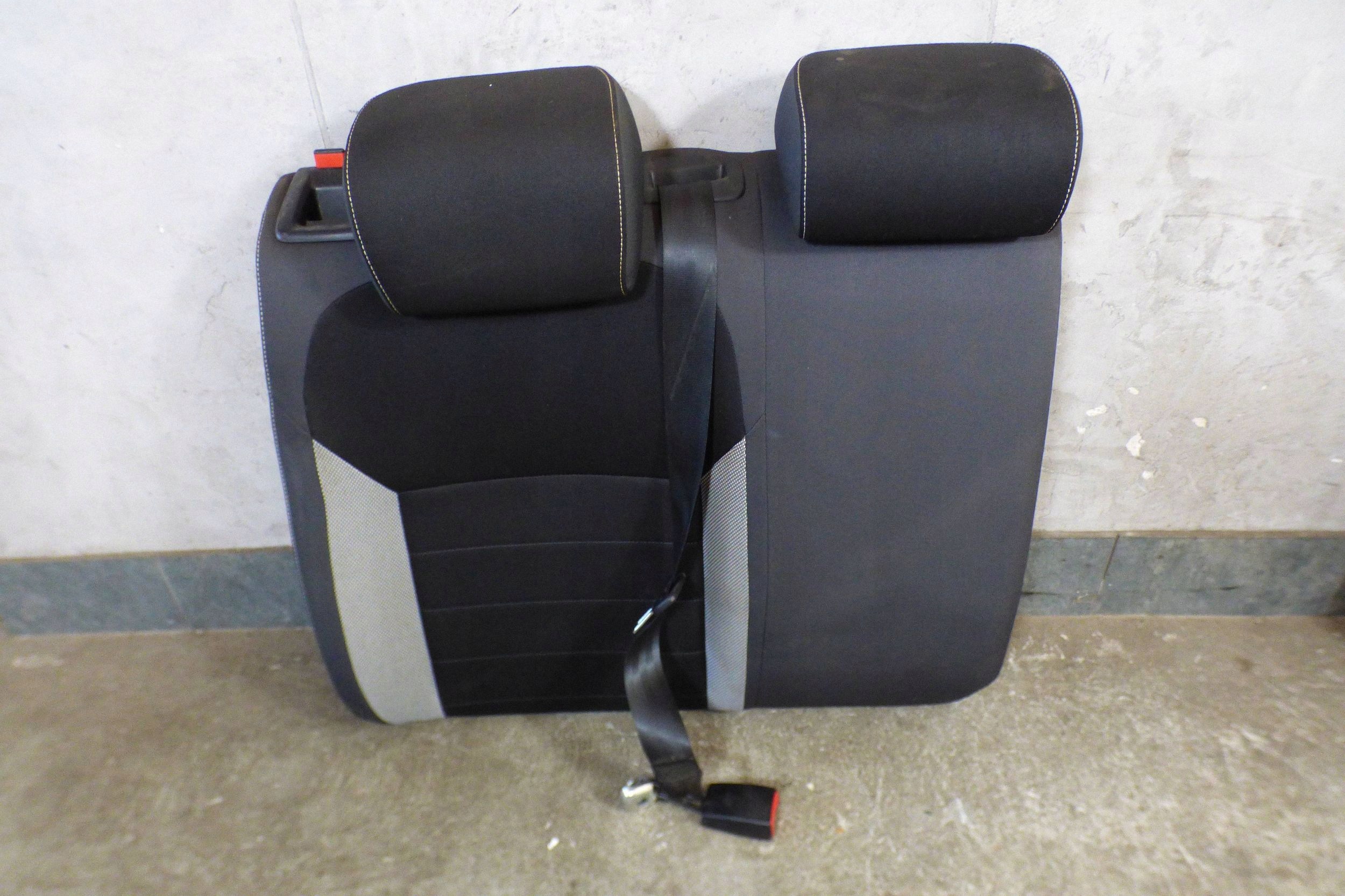 sitz hinten 5JA885375L Skoda Rapid SB