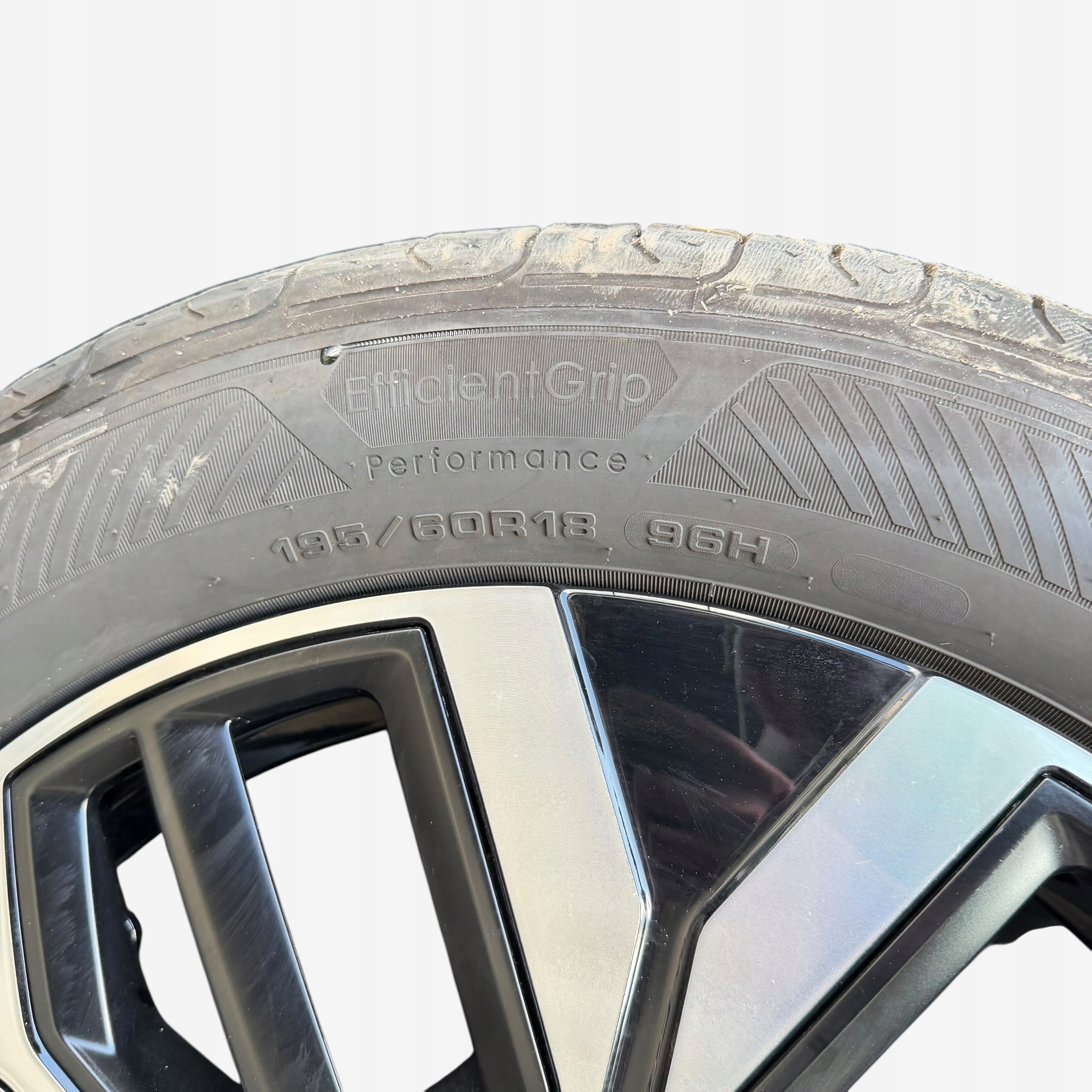 discs wheels tyres CITROEN C4 III GOODYEAR 195/60/18" 6MM summer