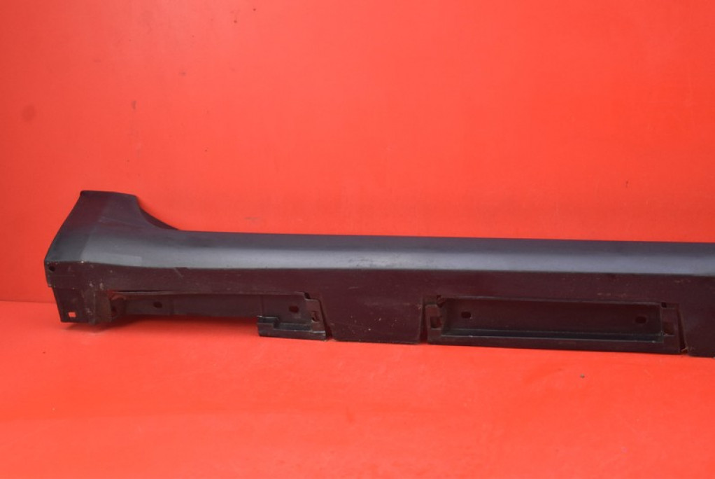 cap threshold right black TOYOTA AVALON XX40 sedan 13-18