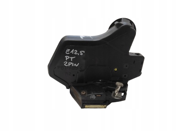 TOYOTA COROLLA E12 01- KOMBI ZAMEK PRAWY TYŁ 2PIN