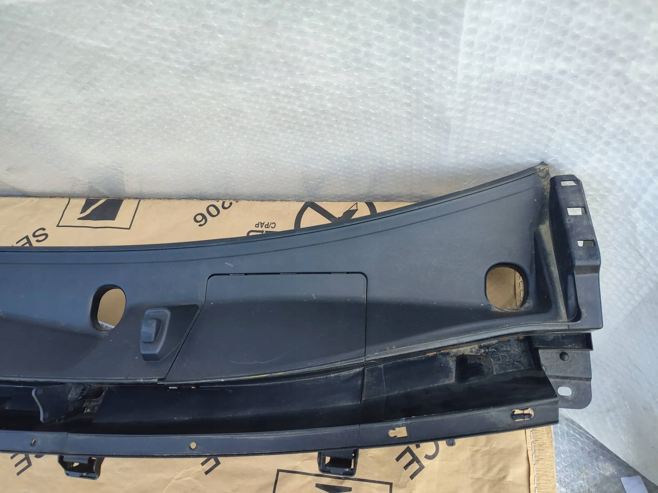 PODSZYBIE GÓRNE Toyota Yaris Cross 2021 55708-0D520 Typ samochodu Samochody osobowe