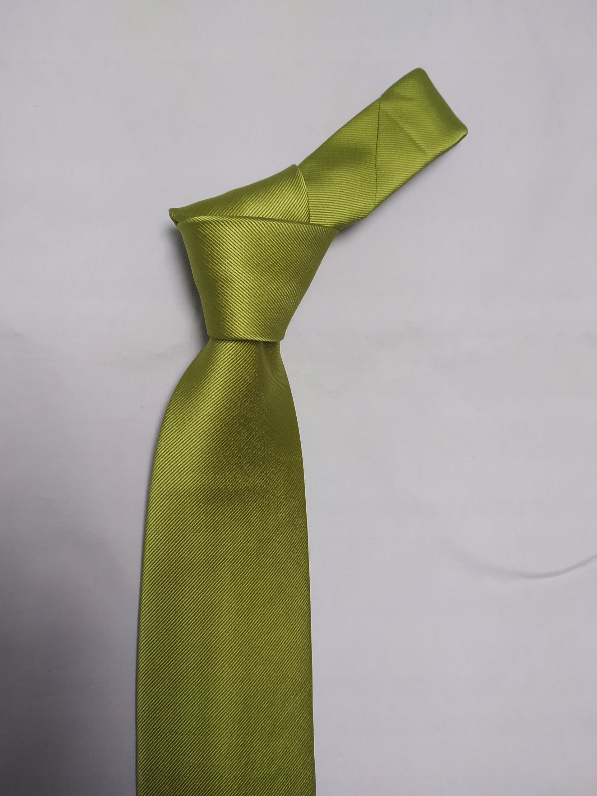 WYPRZEDAŻ ELEGANCKI KRAWAT DOBRA JAKOŚĆ