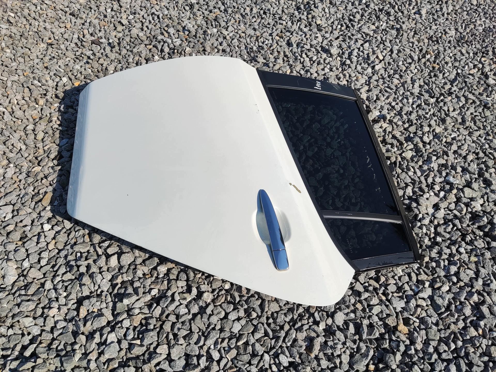 ajtó bal hátsó hátsó NISSAN LEAF és 2011-2017