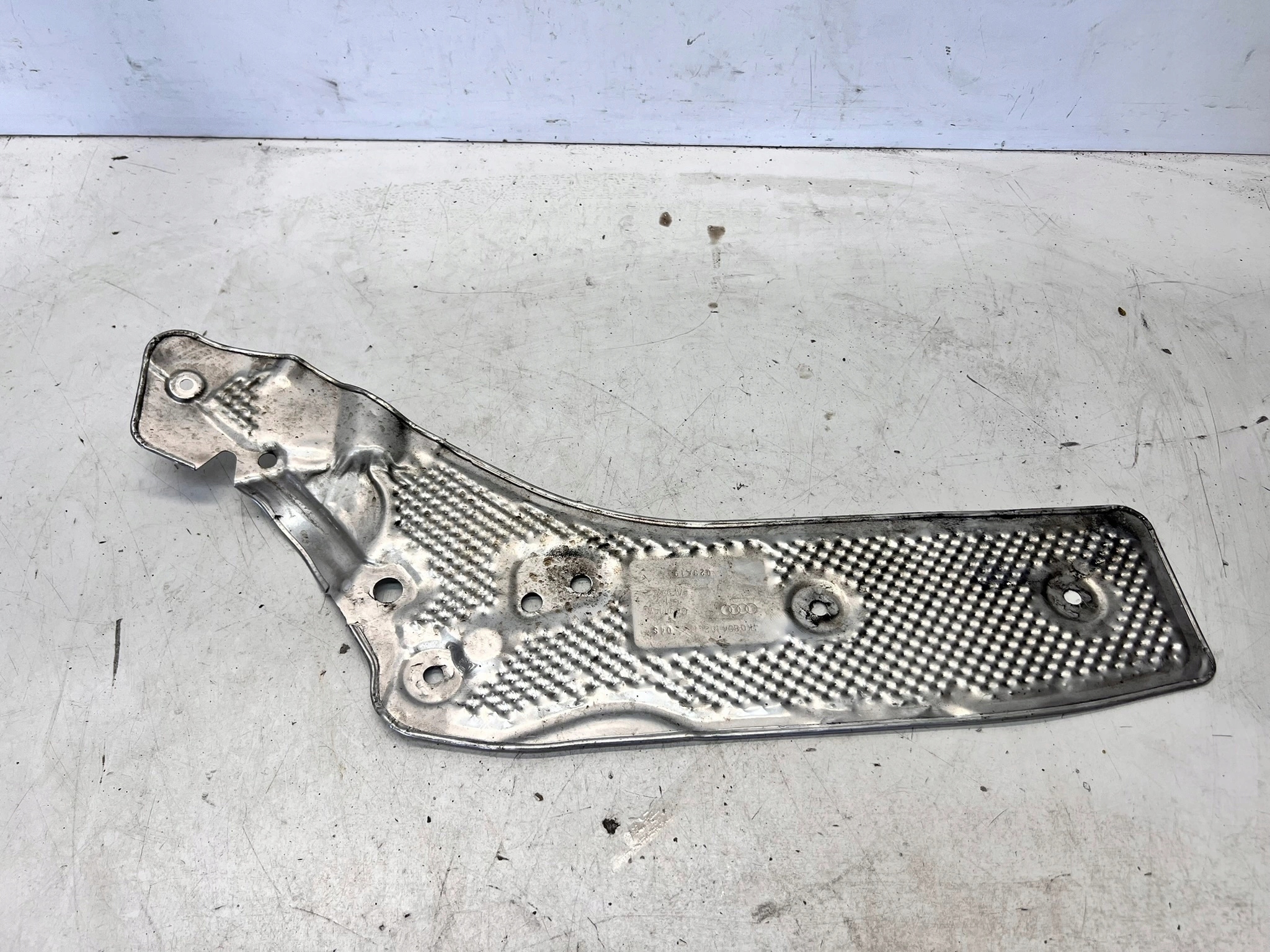 cover TERMICZNA PODLUZNICY right AUDI A6 C8 40804162B
