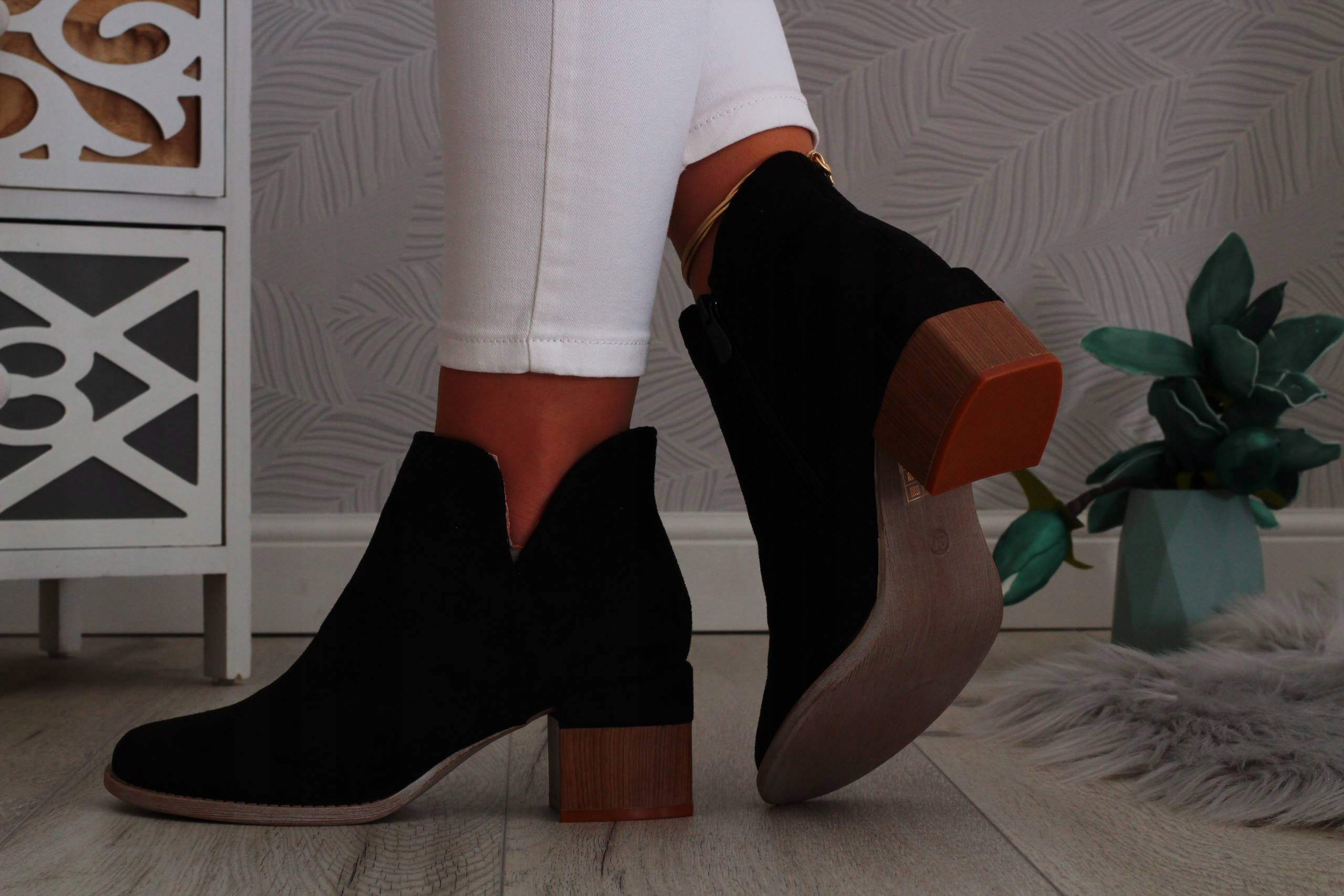 ELEGANCKIE BOTKI DAMSKIE BUTY Z WYCIĘCIEM SŁUPEK Rozmiar 41