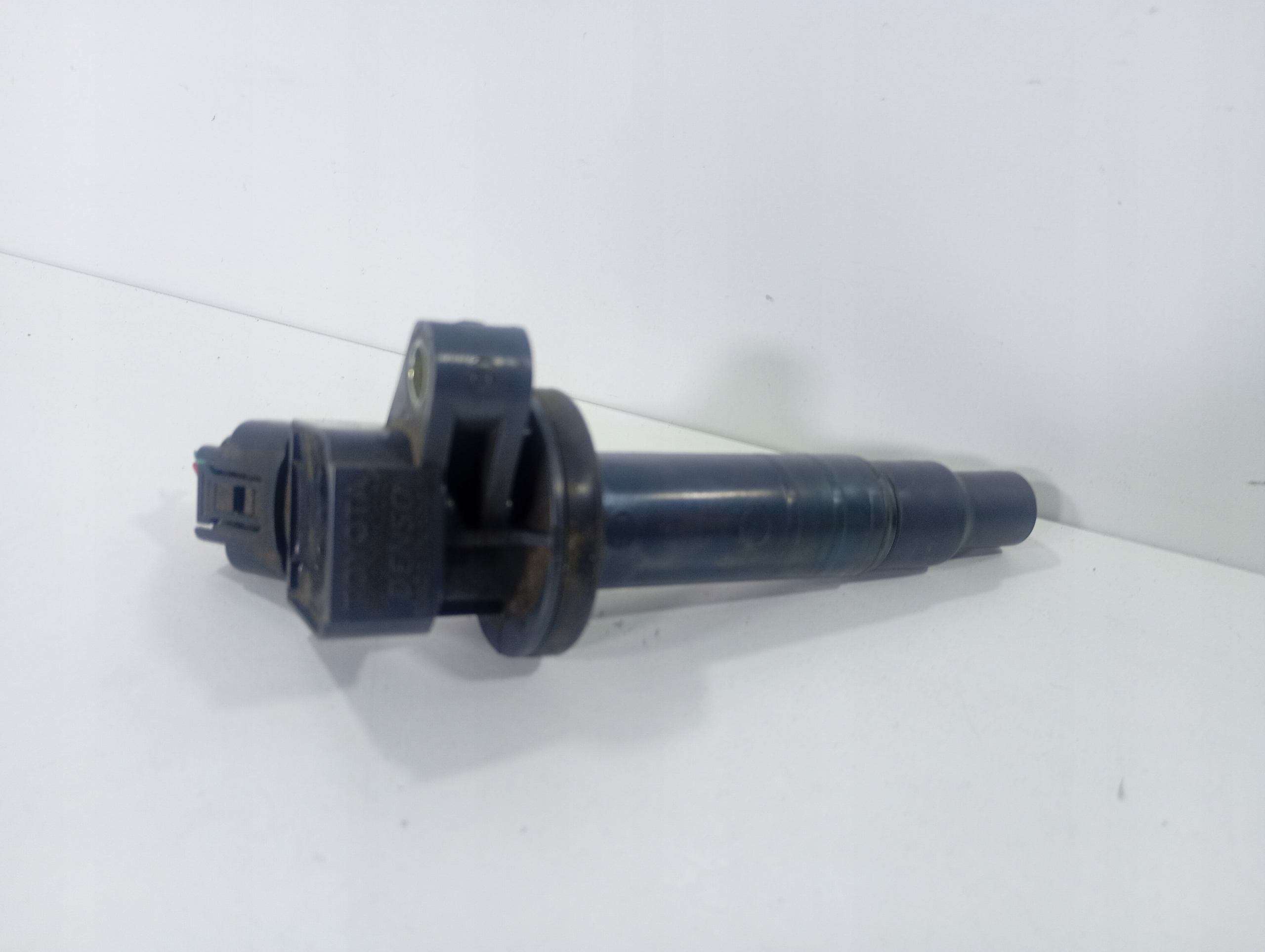 Toyota Aygo 05-14 coil ignition OE 90919-W2001
