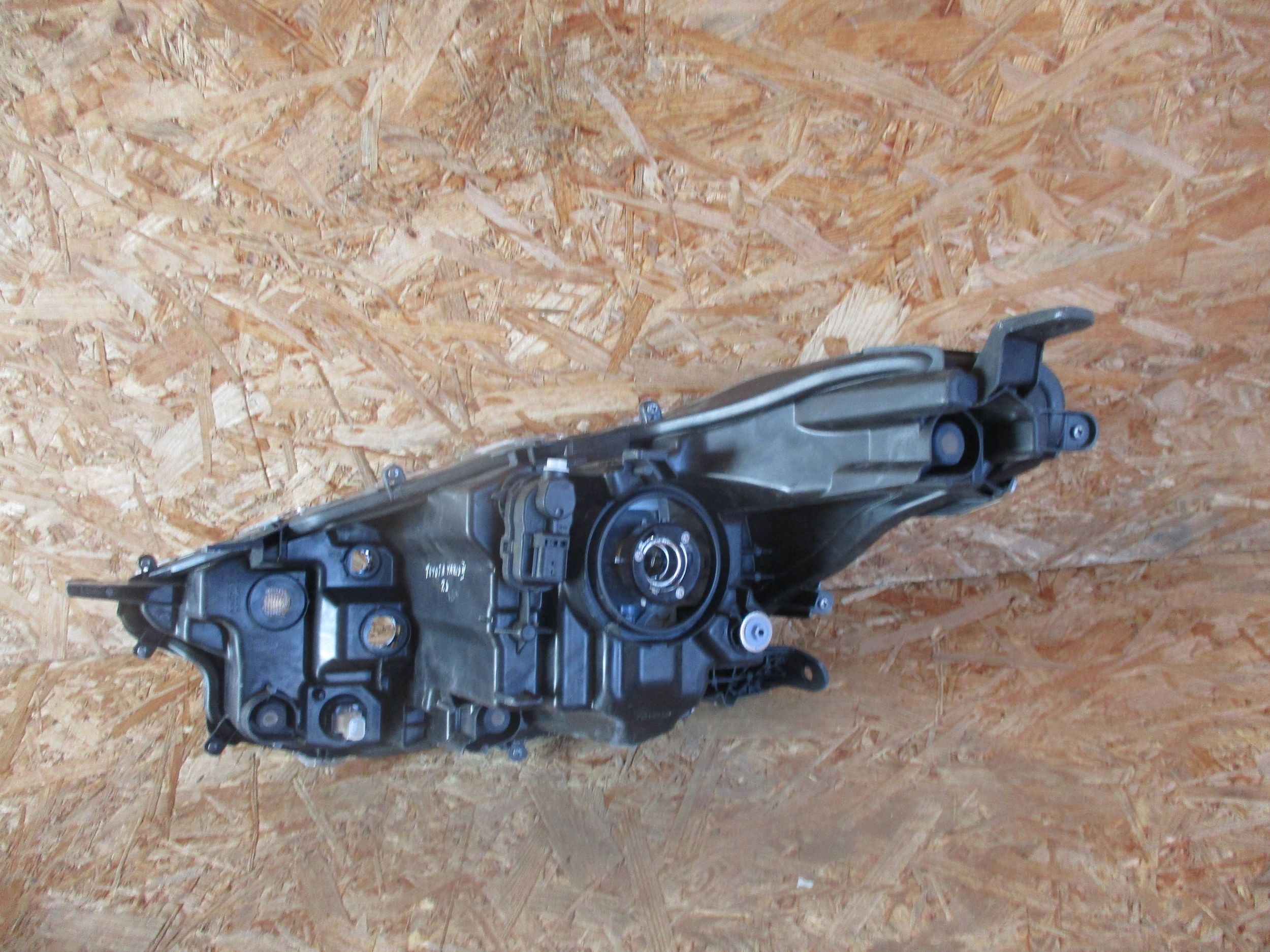 light front front right TOYOTA YARIS IV