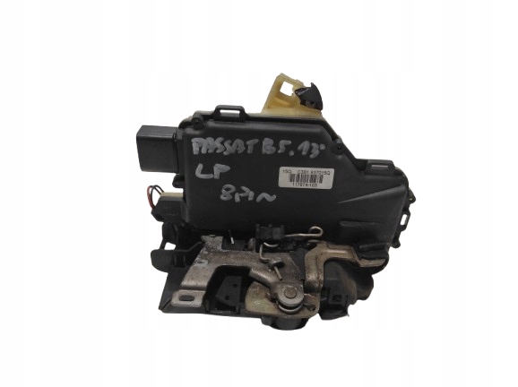 VW PASSAT B5 FL LIFT 00- ZAMEK LEWY PRZÓD 8PIN 3B1837015Q