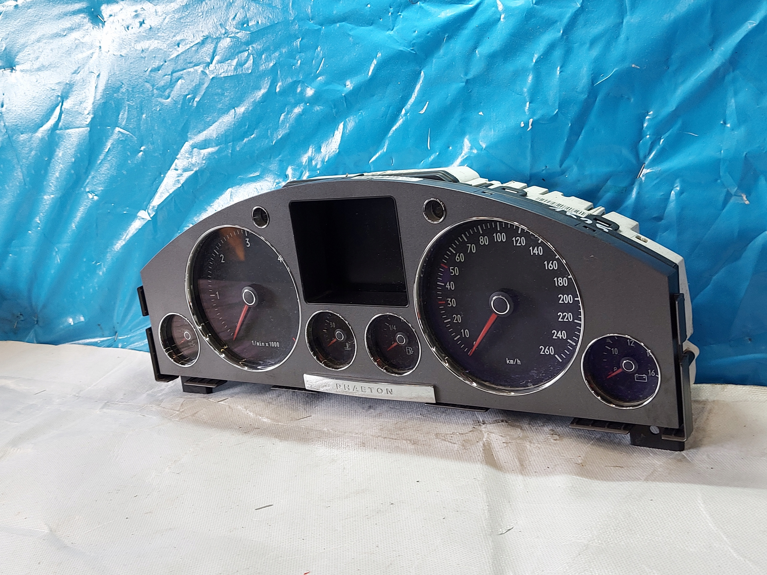 dials clock VW PHEATON 3.0 TDI 3D0920885K