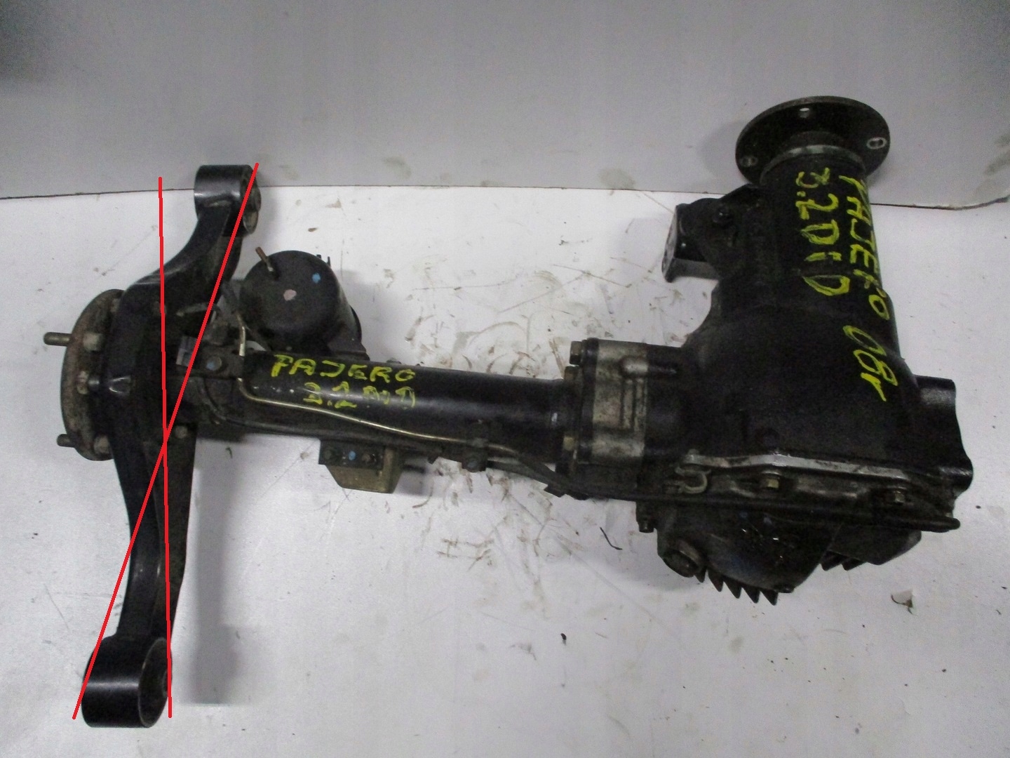 diff Mitsubishi Pajero 02r 3,2 DID D-ID 3.91 front