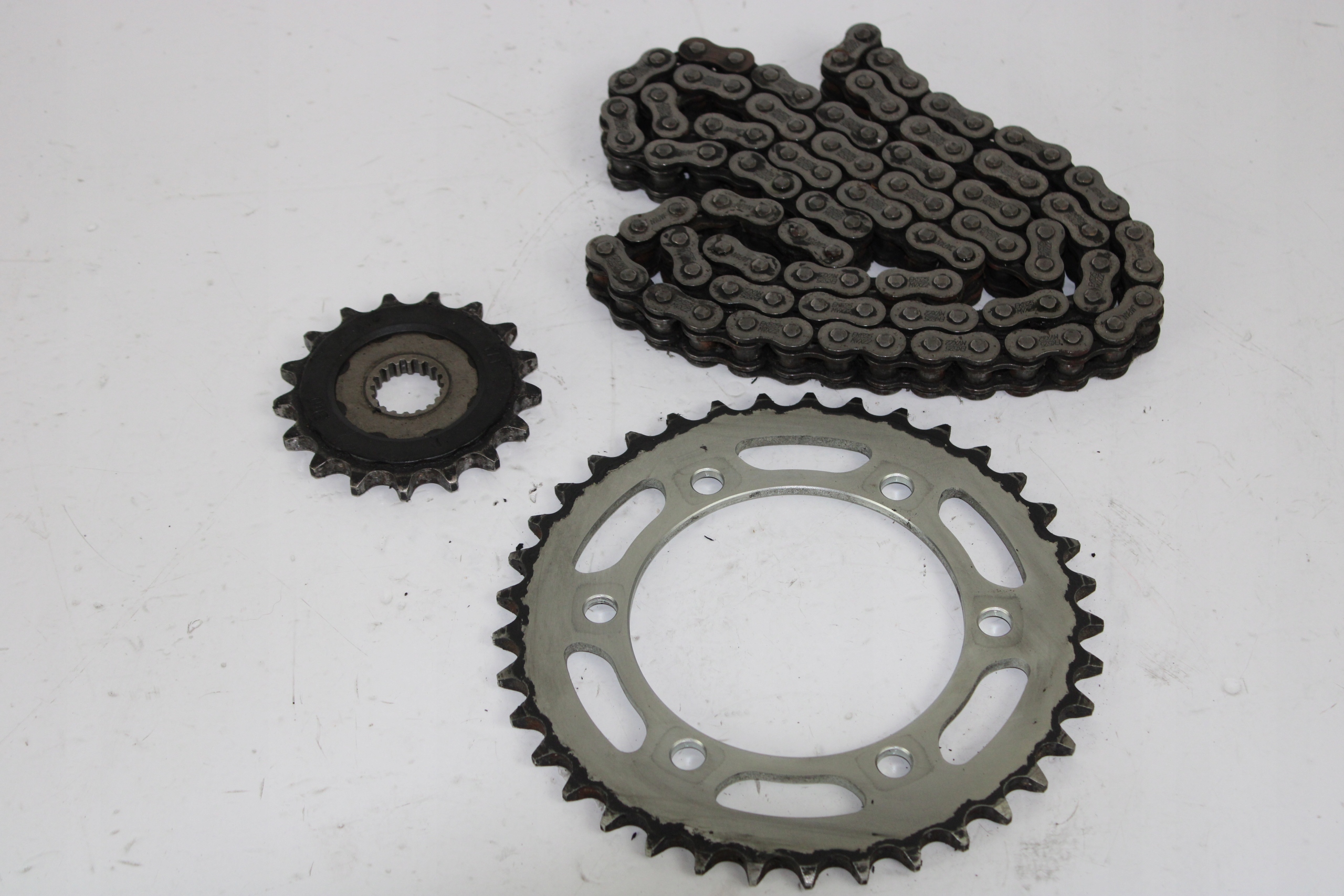 TRIUMPH BONNEVILLE T120 NAPĘD ŁAŃCUCH ZĘBATKI