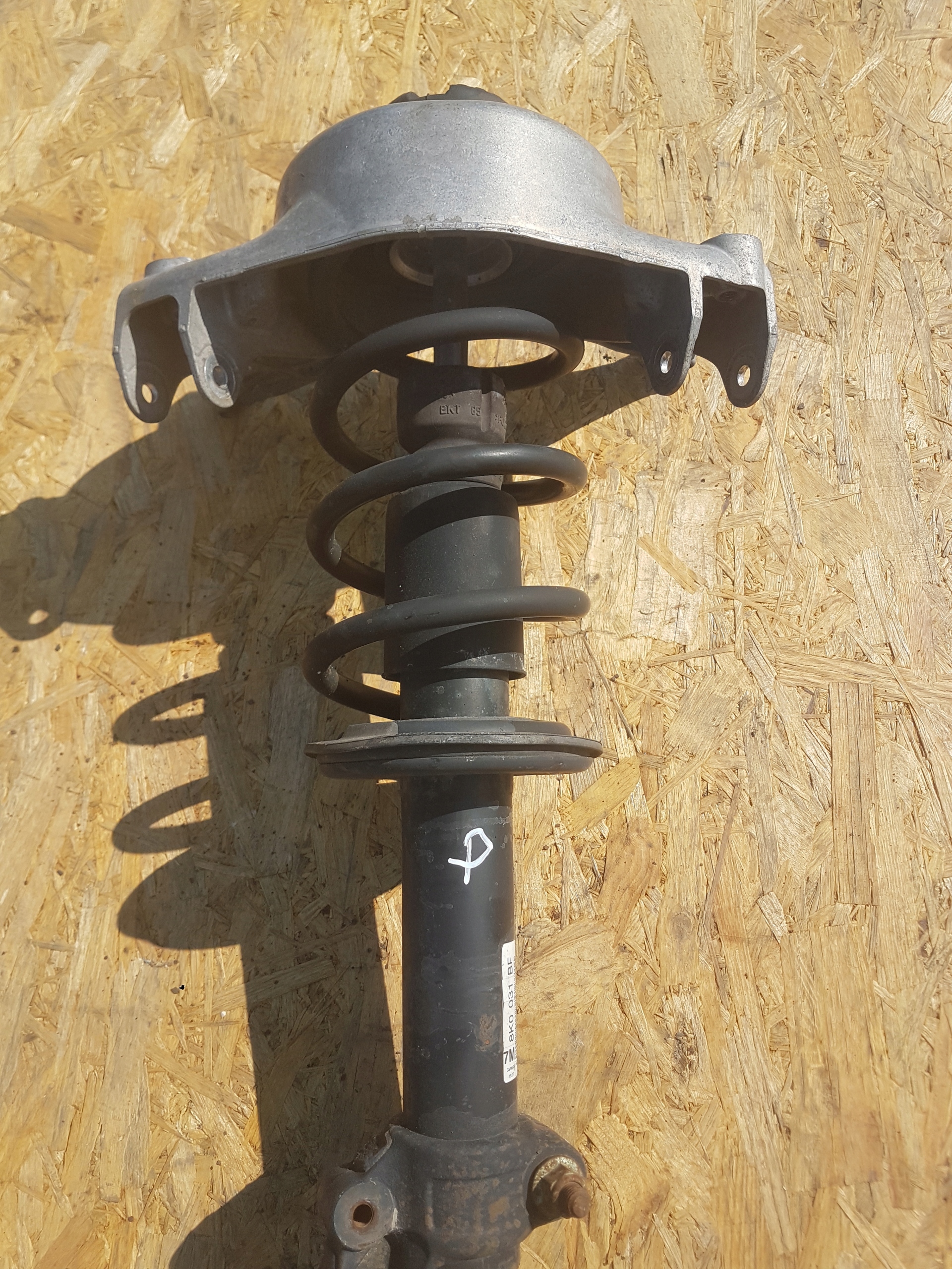 shock absorber right front AUDI A4 B8 A5 8K0413031BF