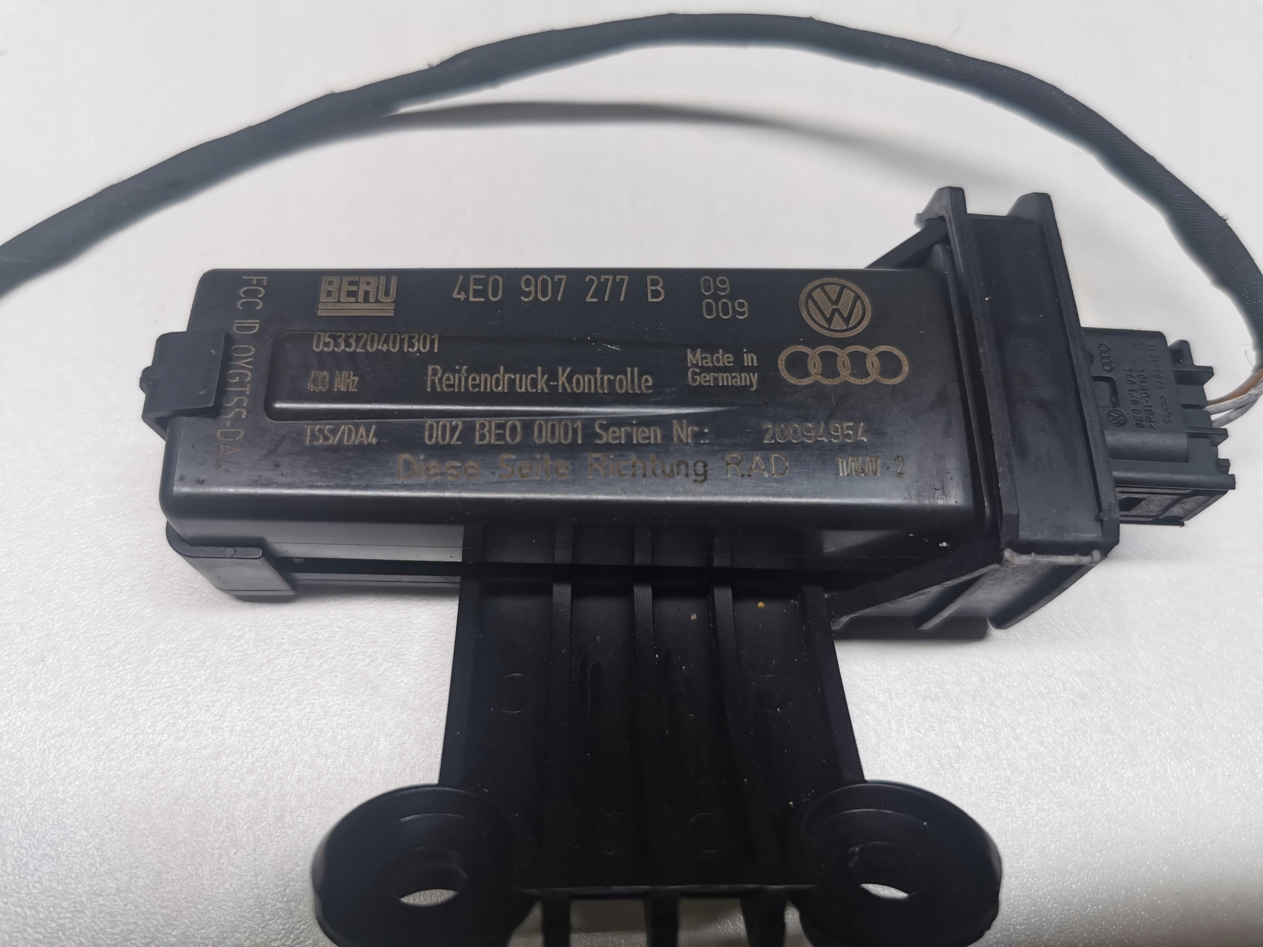 Sensor Druck Reifens AUDI A8 D3 4E0907277B